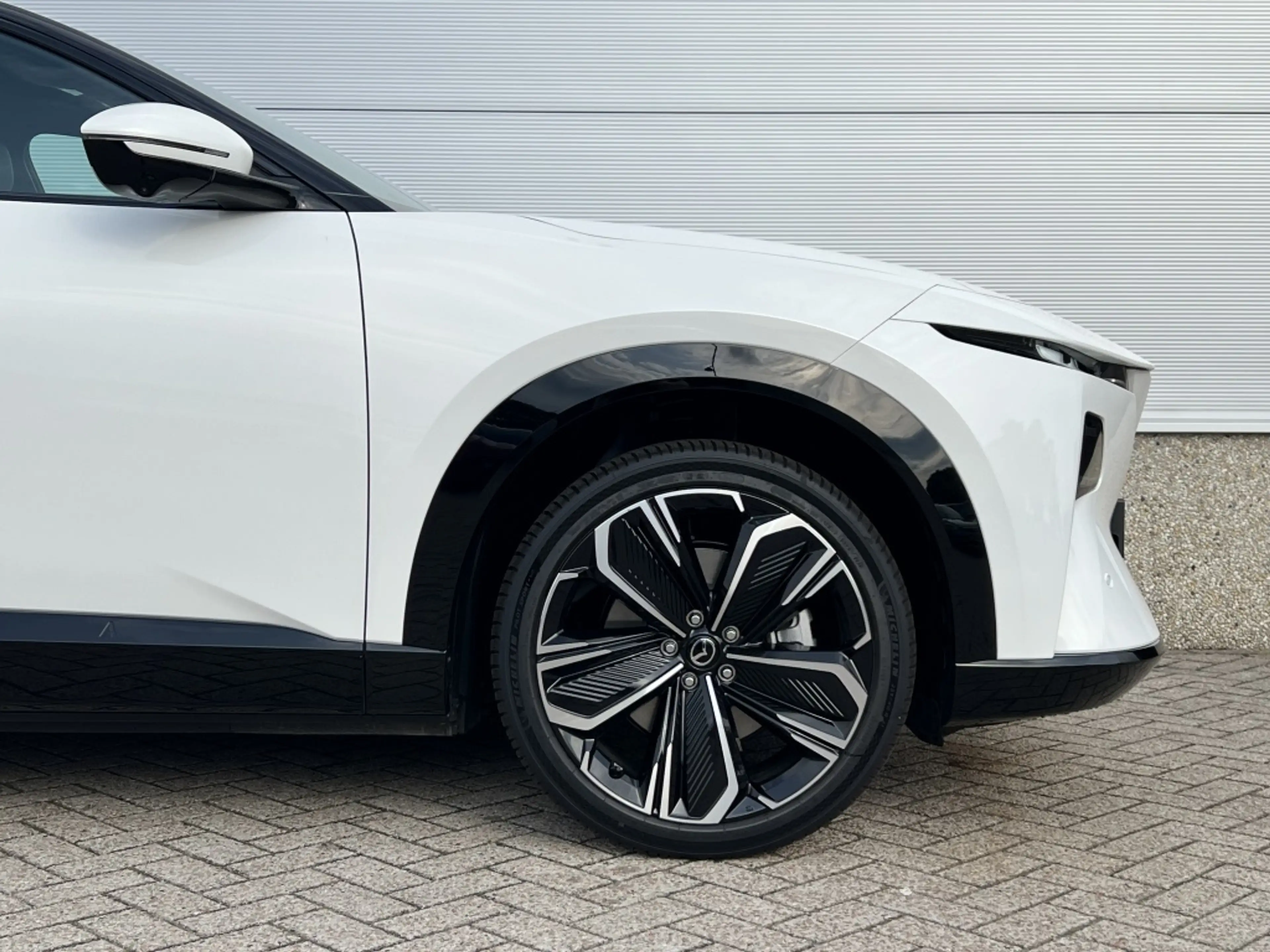 Mazda CX-6e Takumi 78 kWh — photo 11