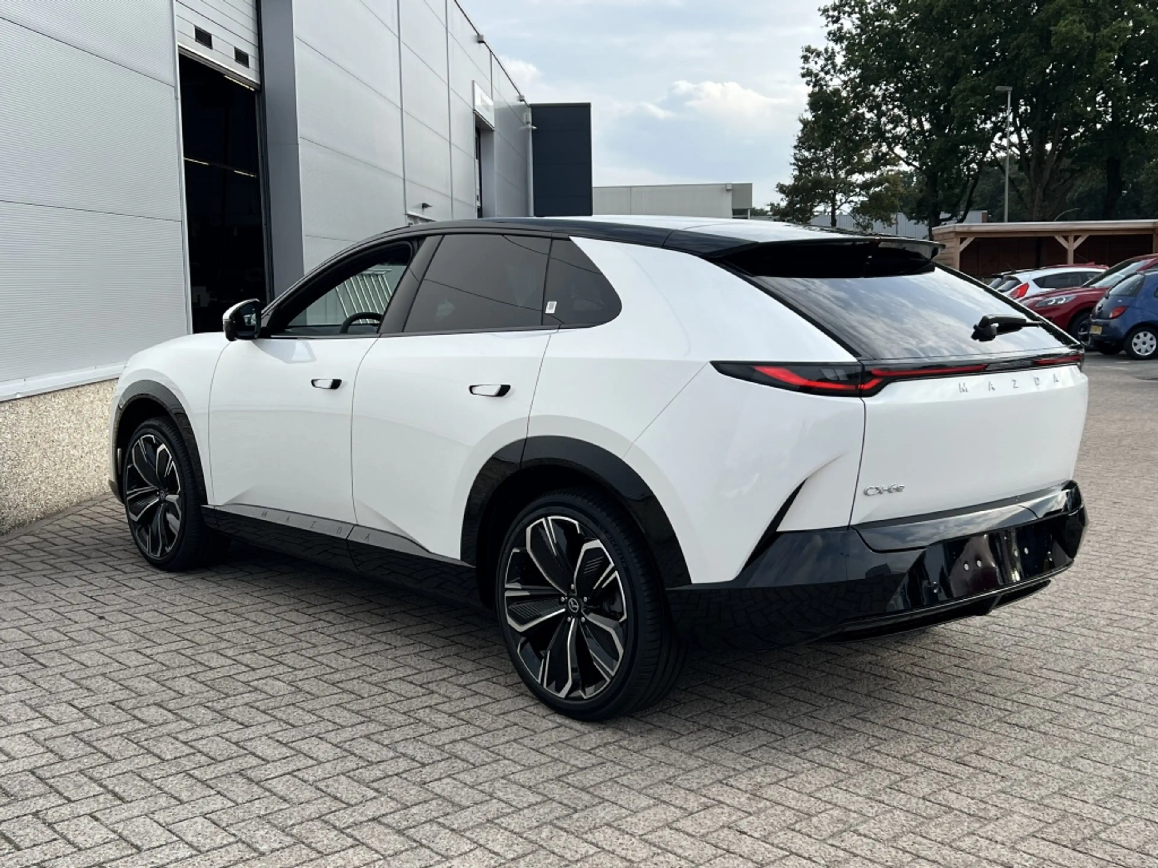 Mazda CX-6e Takumi 78 kWh — photo 9