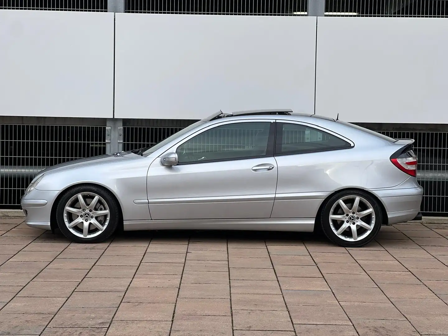 Mercedes-Benz C 350 V6 AUT. Sport STANDHZ*PANO*LEDER*MEMORY*SHZ*TEMP.* Silver - 2
