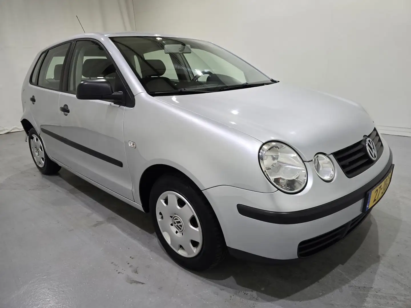 Volkswagen Polo 1.4-16V AUT 5.Drs Grijs - 1