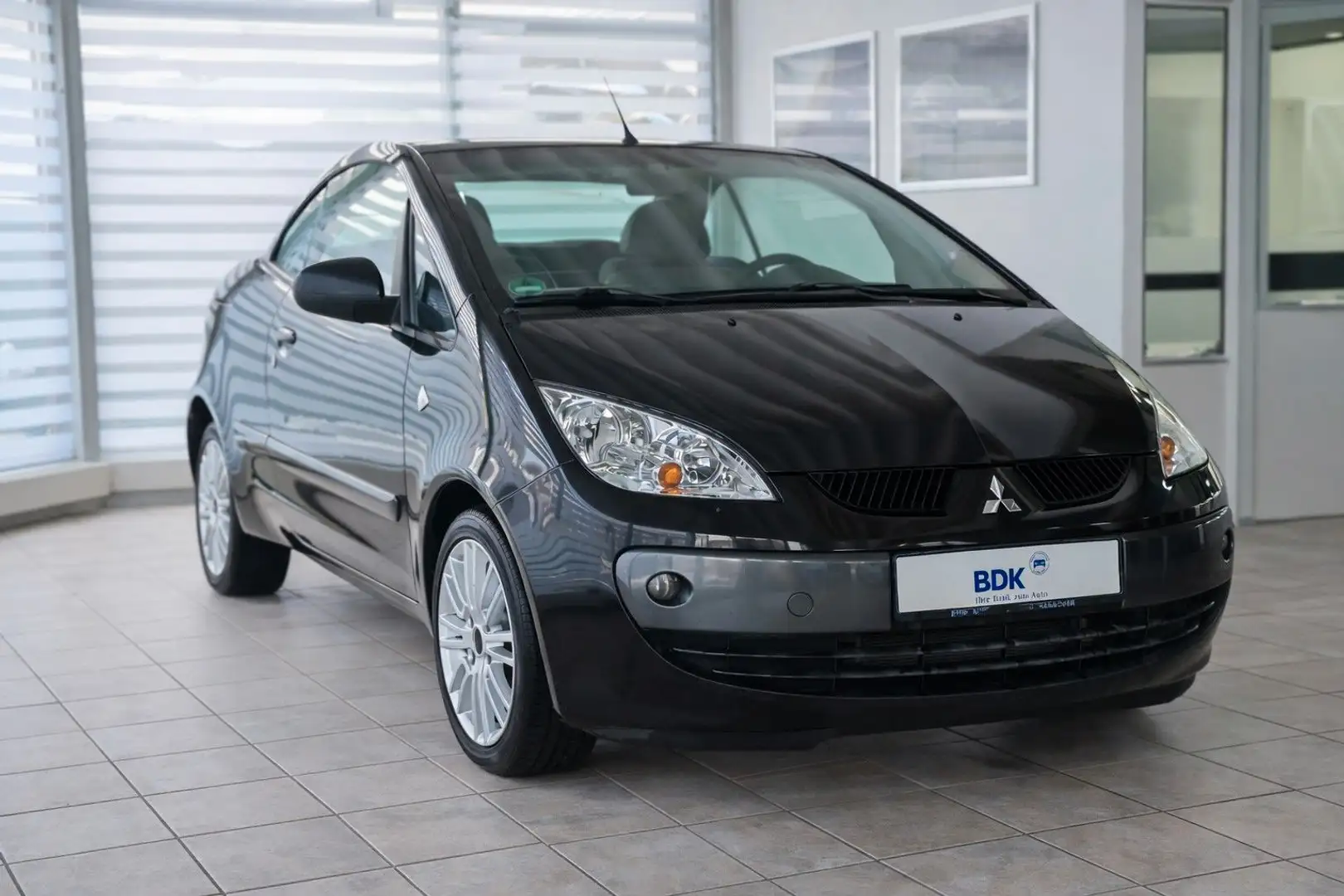 Mitsubishi Colt CZC Cabrio Invite LEDER Klima Schwarz - 1