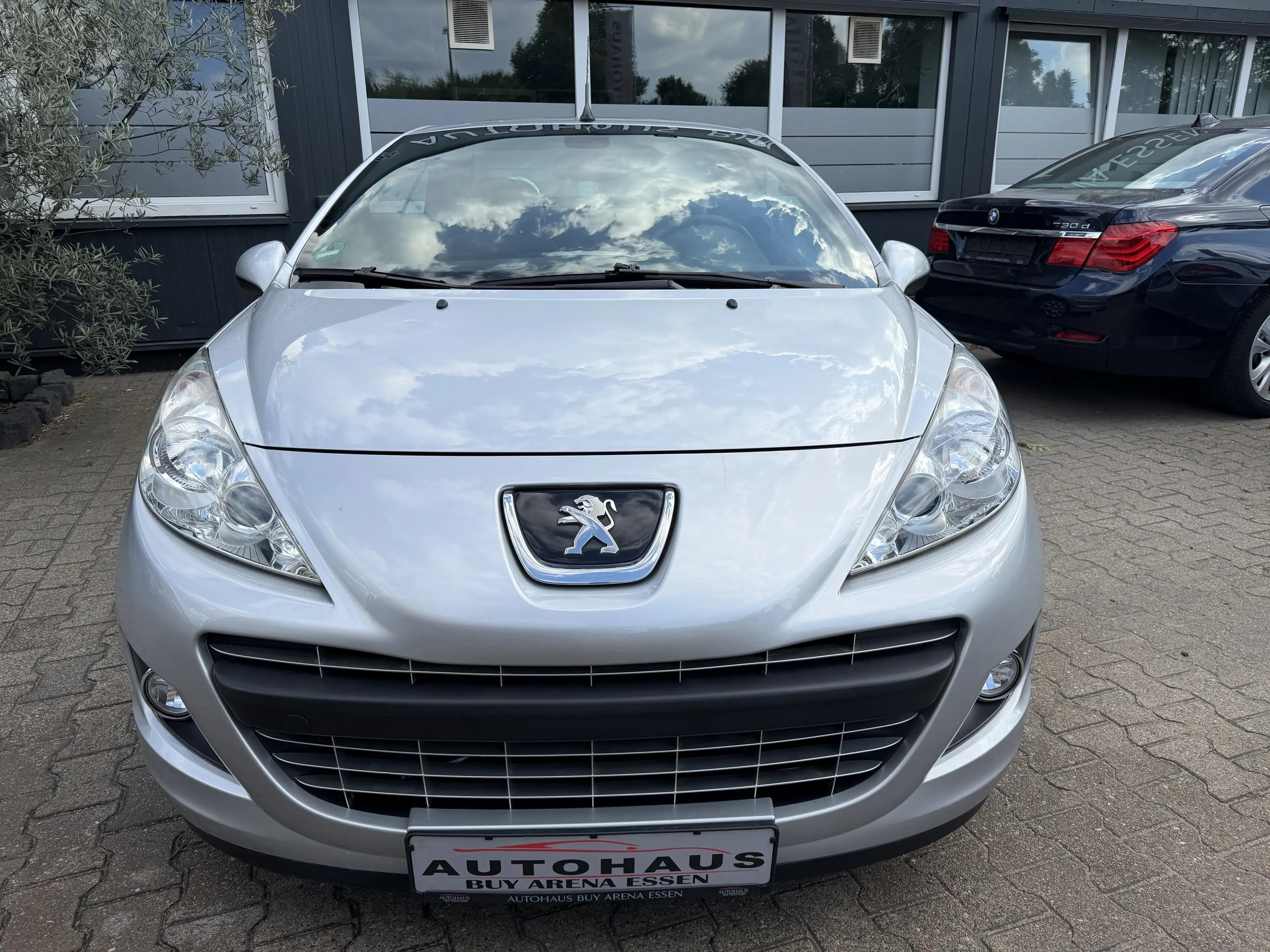 Peugeot 207 CC Allure 120 VTI AUTOMATIK CABRIO 1.Hand Voll S.H — photo 6