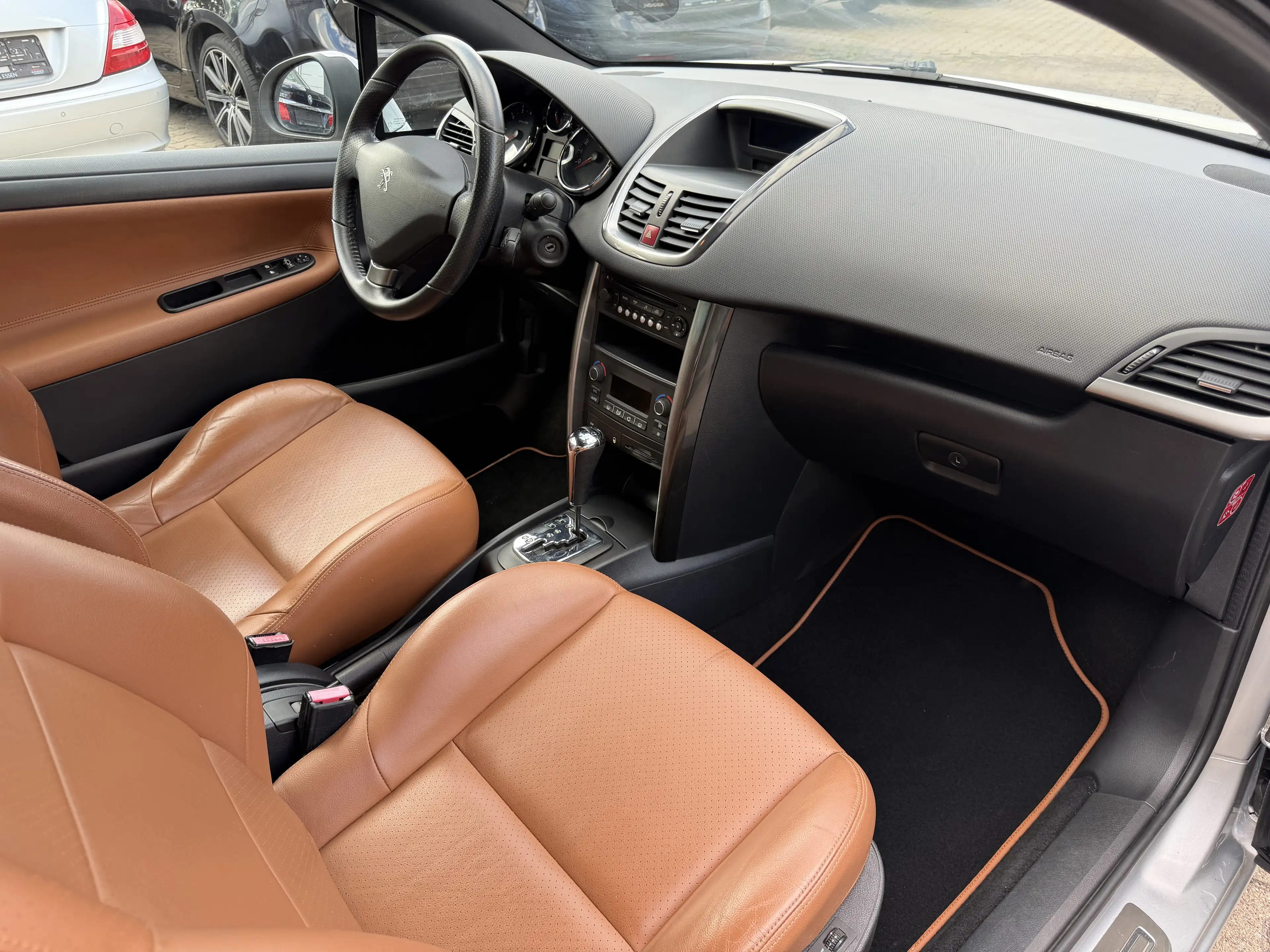 Peugeot 207 CC Allure 120 VTI AUTOMATIK CABRIO 1.Hand Voll S.H — photo 15