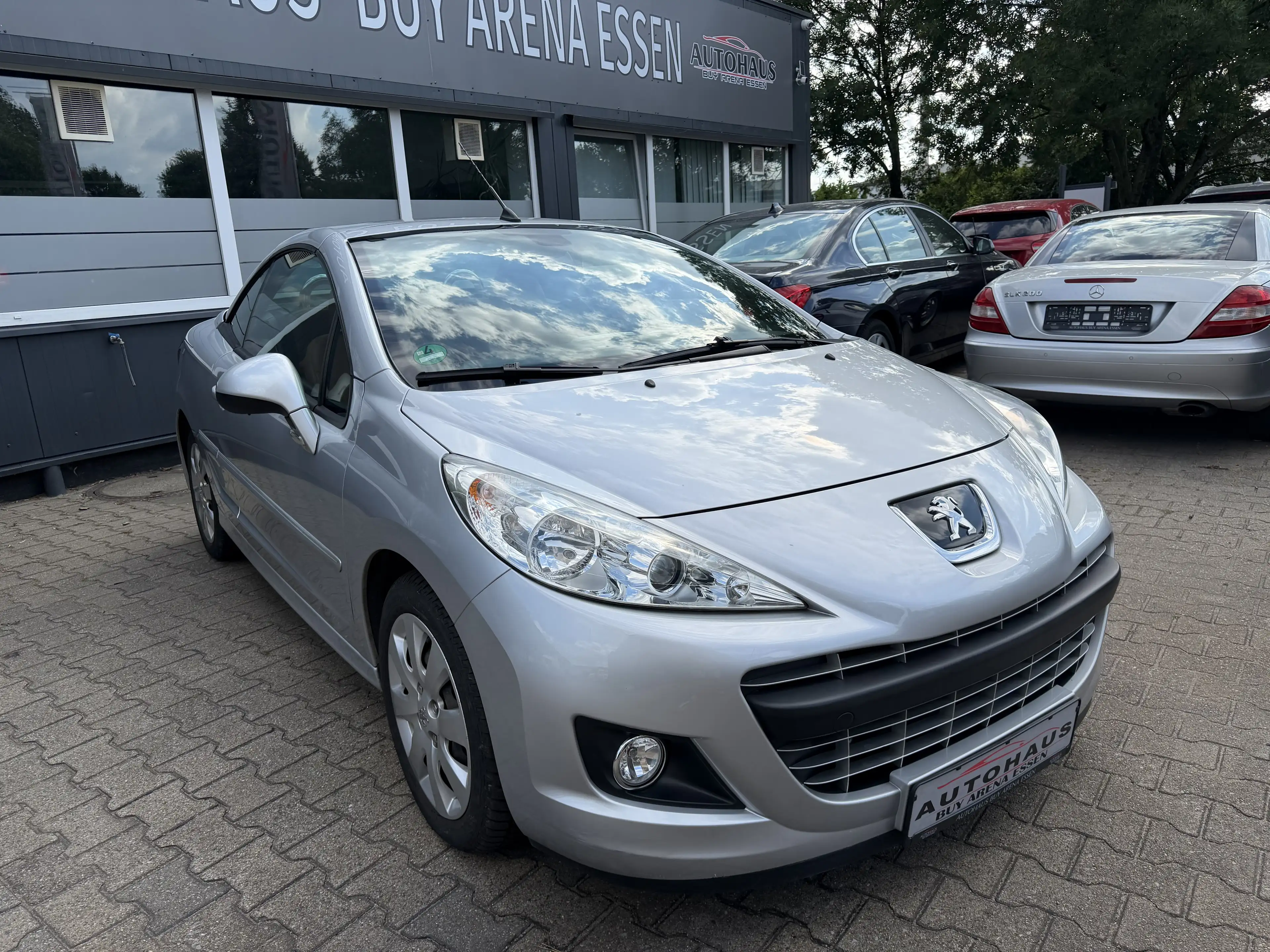 Peugeot 207 CC Allure 120 VTI AUTOMATIK CABRIO 1.Hand Voll S.H — photo 3
