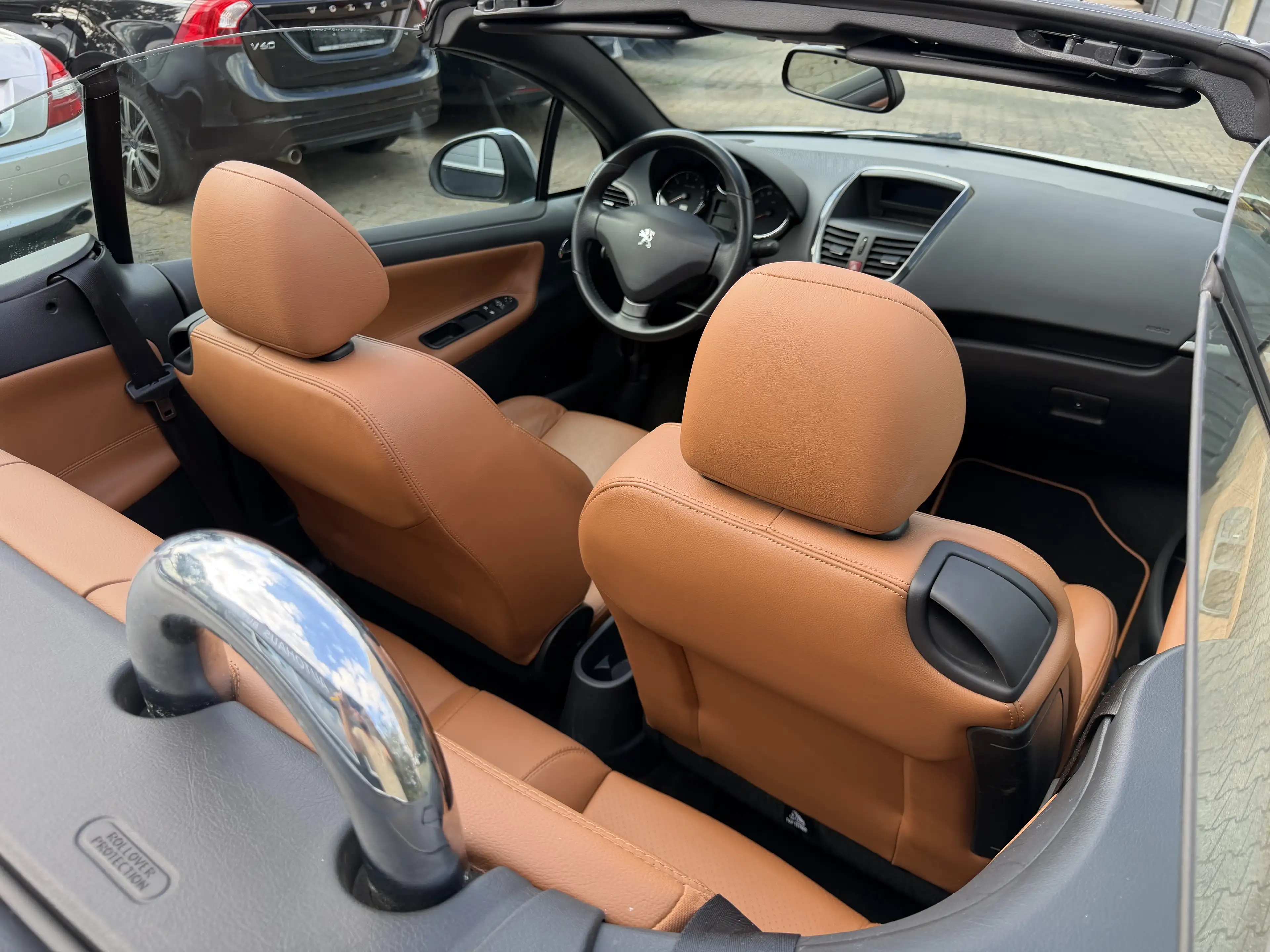 Peugeot 207 CC Allure 120 VTI AUTOMATIK CABRIO 1.Hand Voll S.H — photo 10