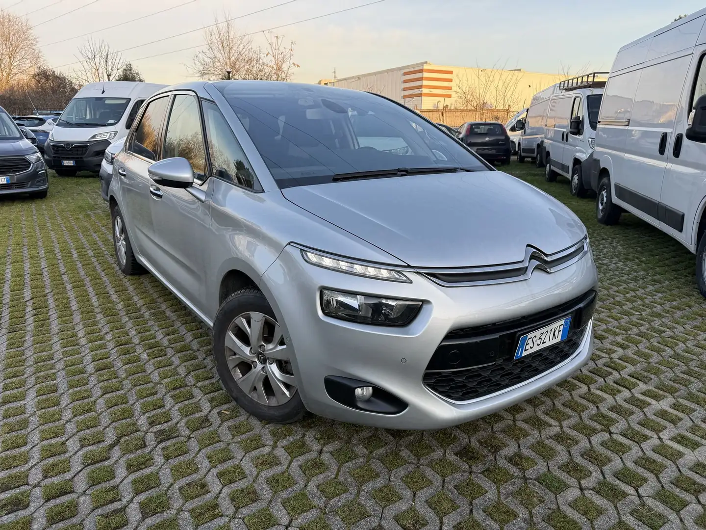 Citroen C4 Picasso 1.6 e-HDi 115 Business PAGA COME VUOI Gris - 1