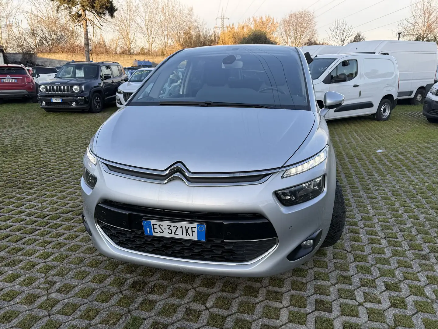 Citroen C4 Picasso 1.6 e-HDi 115 Business PAGA COME VUOI Gris - 2