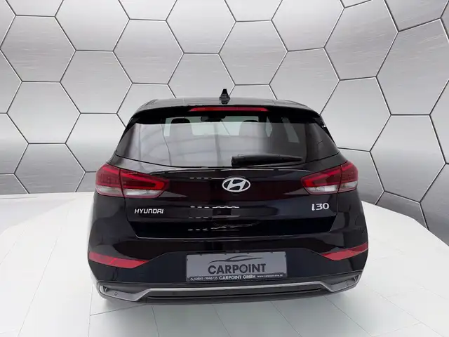 Hyundai i30 view 4