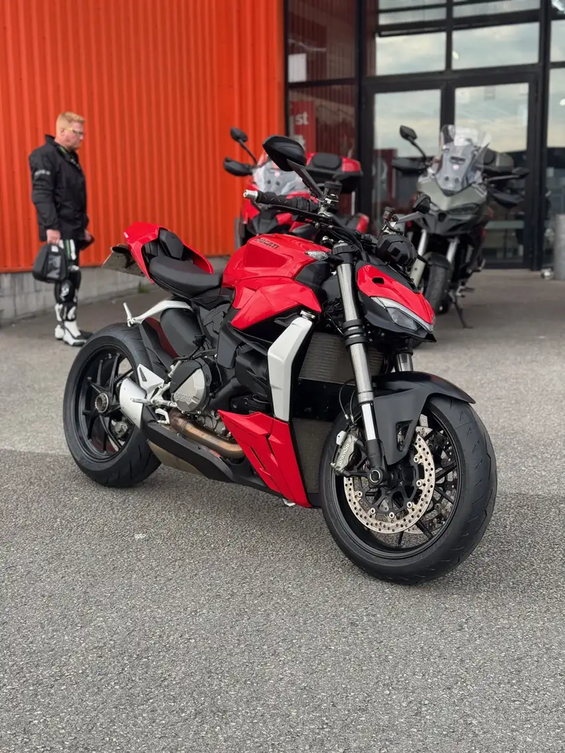 Ducati Streetfighter - 1