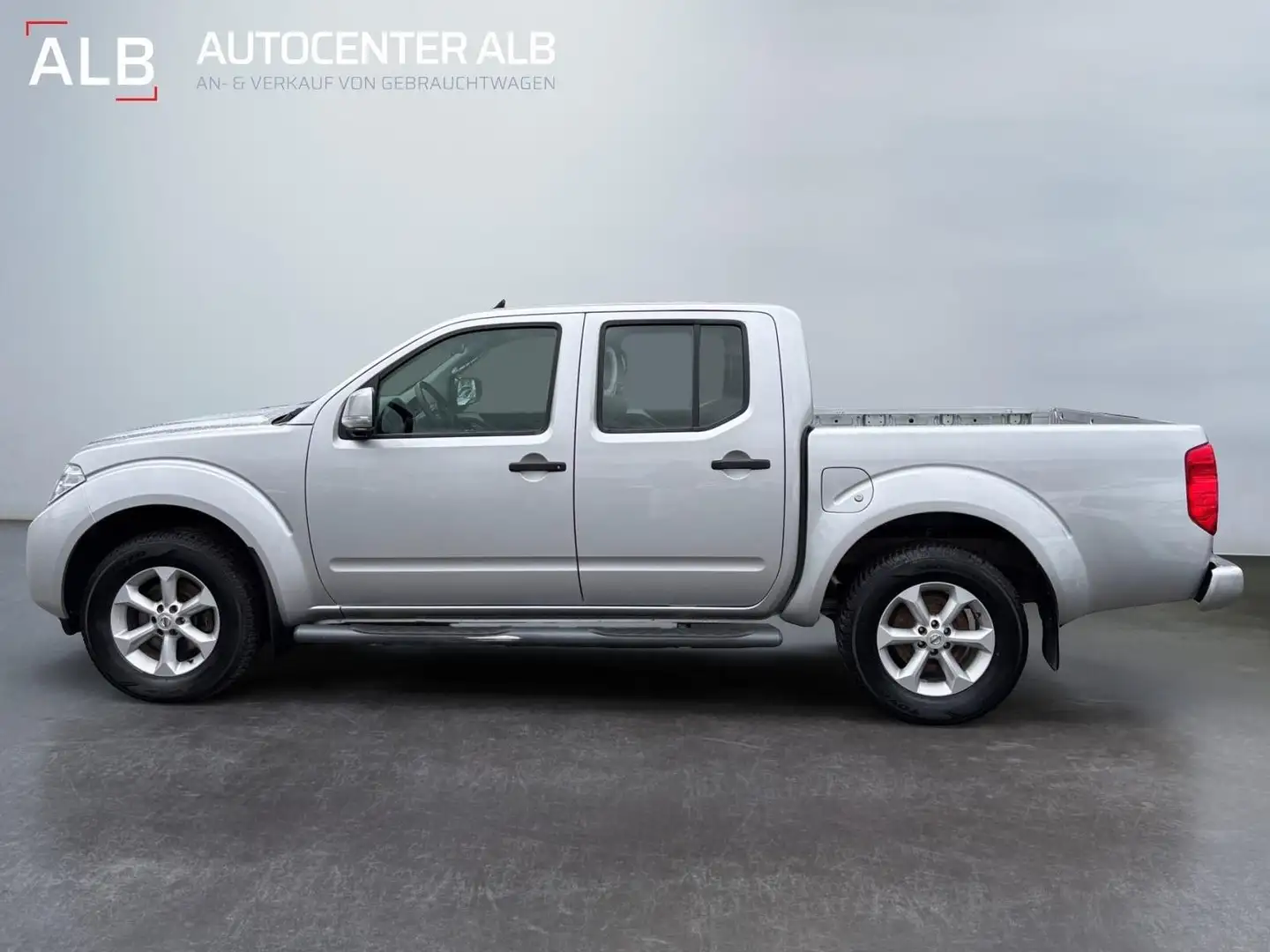 Nissan Navara Pickup Double Cab SE /4X4/KLIMA/SHZ/AHK/T Silber - 2