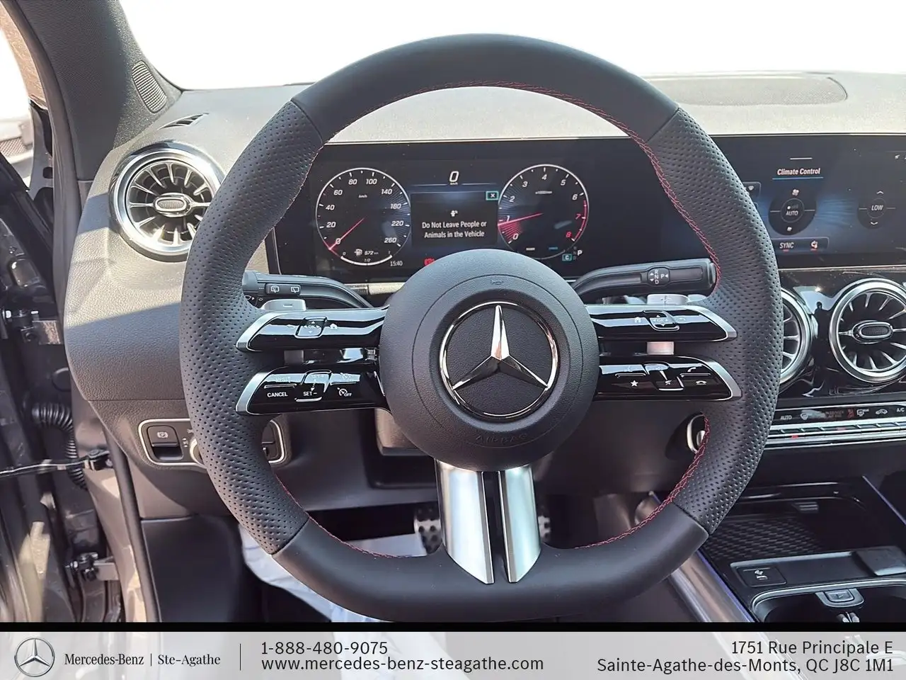 Mercedes-Benz GLA снимка Mercedes-Benz GLA