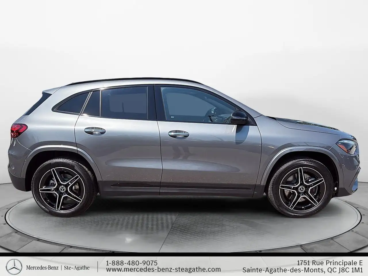 Mercedes-Benz GLA снимка Mercedes-Benz GLA