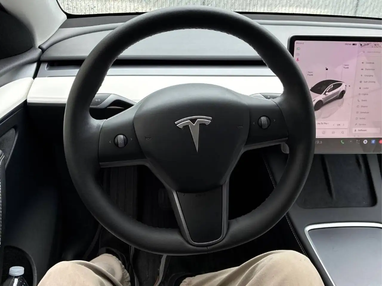 Tesla Model Y fotografie Tesla Model Y