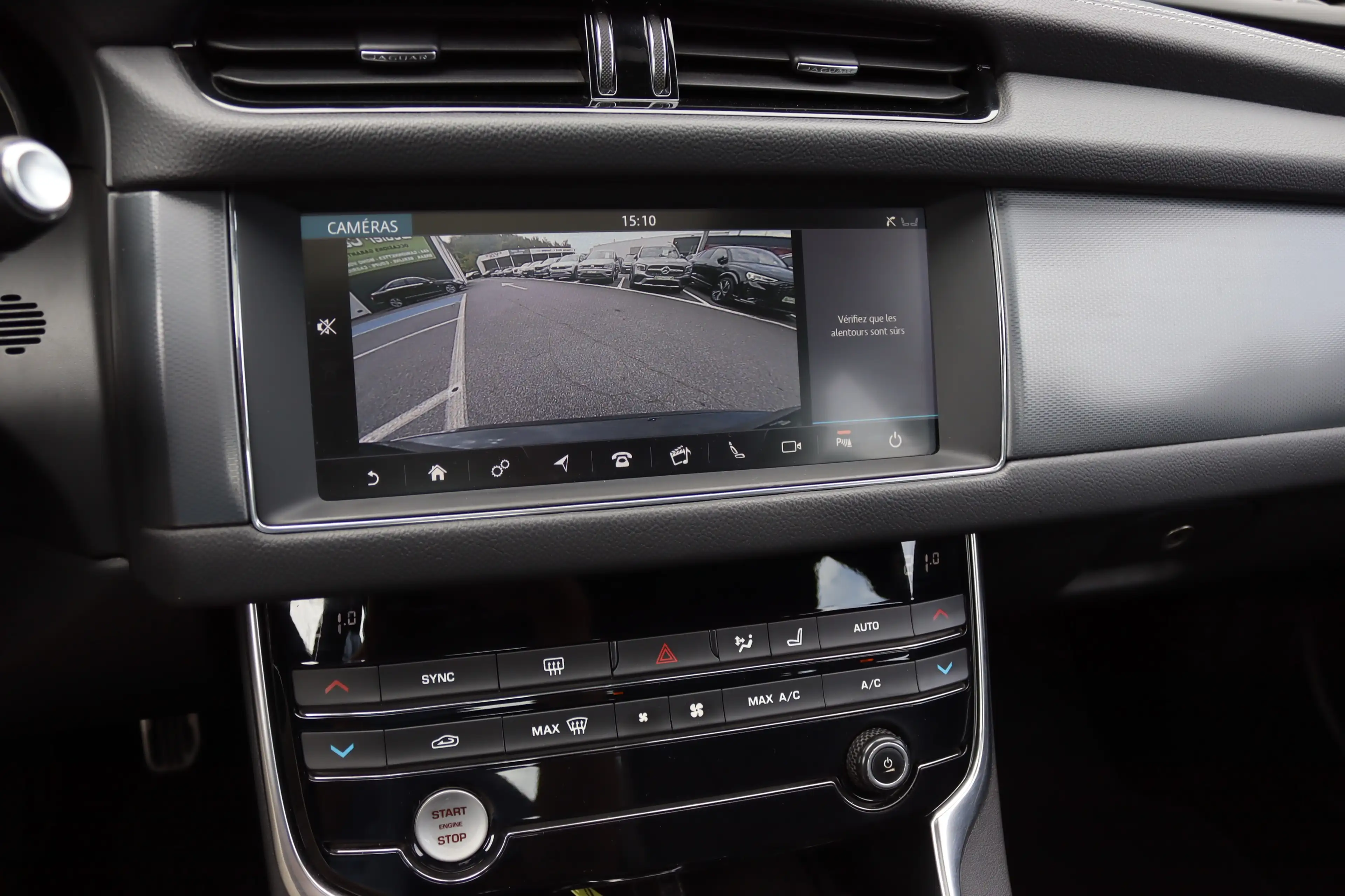 Jaguar XF 2.0D 163CV R-SPORT TOIT PANO GPS CAMERA XENON FULL OPTIONS — photo 14