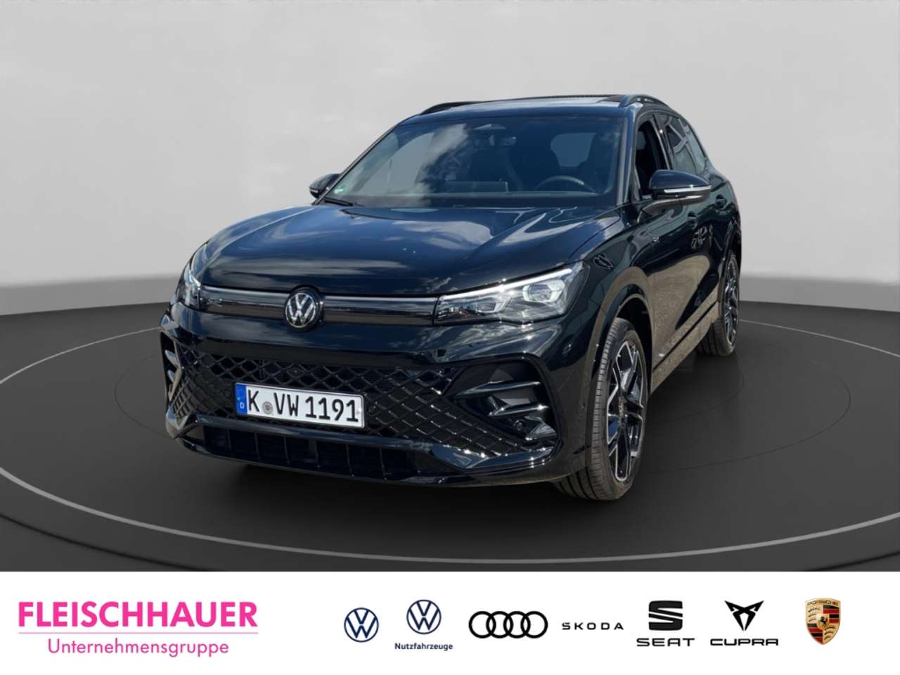 Volkswagen Tiguan — Volkswagen Tiguan 2.0 TSI R-Line AHK BLACK-STYLE HUD PANO 360°