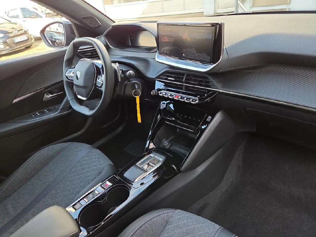 Peugeot 2008 Allure,ACC,LED,NAVI,KAMERA,CARPLAY 9