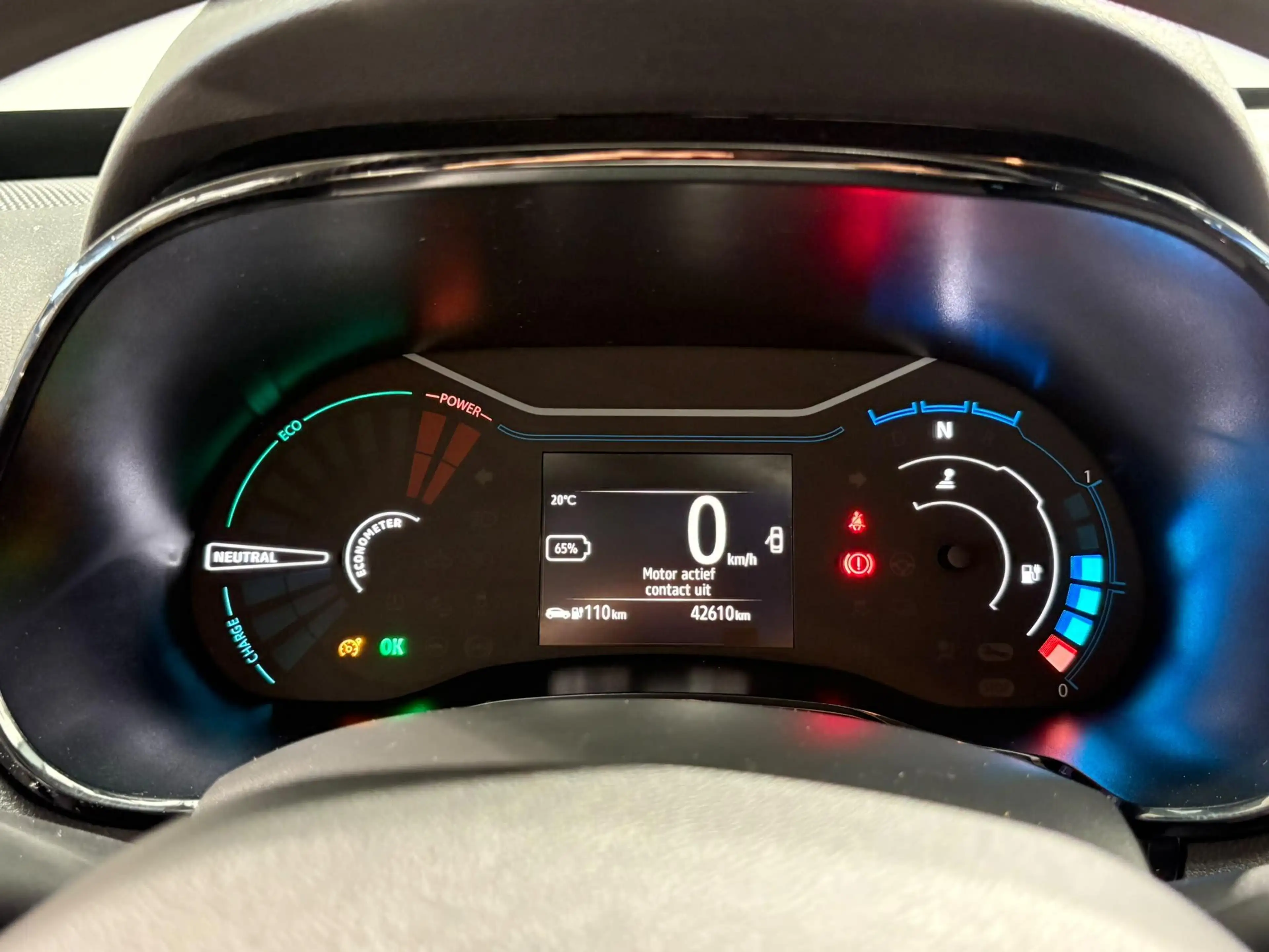 Dacia Spring Comfort Plus 27 kWh | Navigatie | Airco | Camera | — photo 4