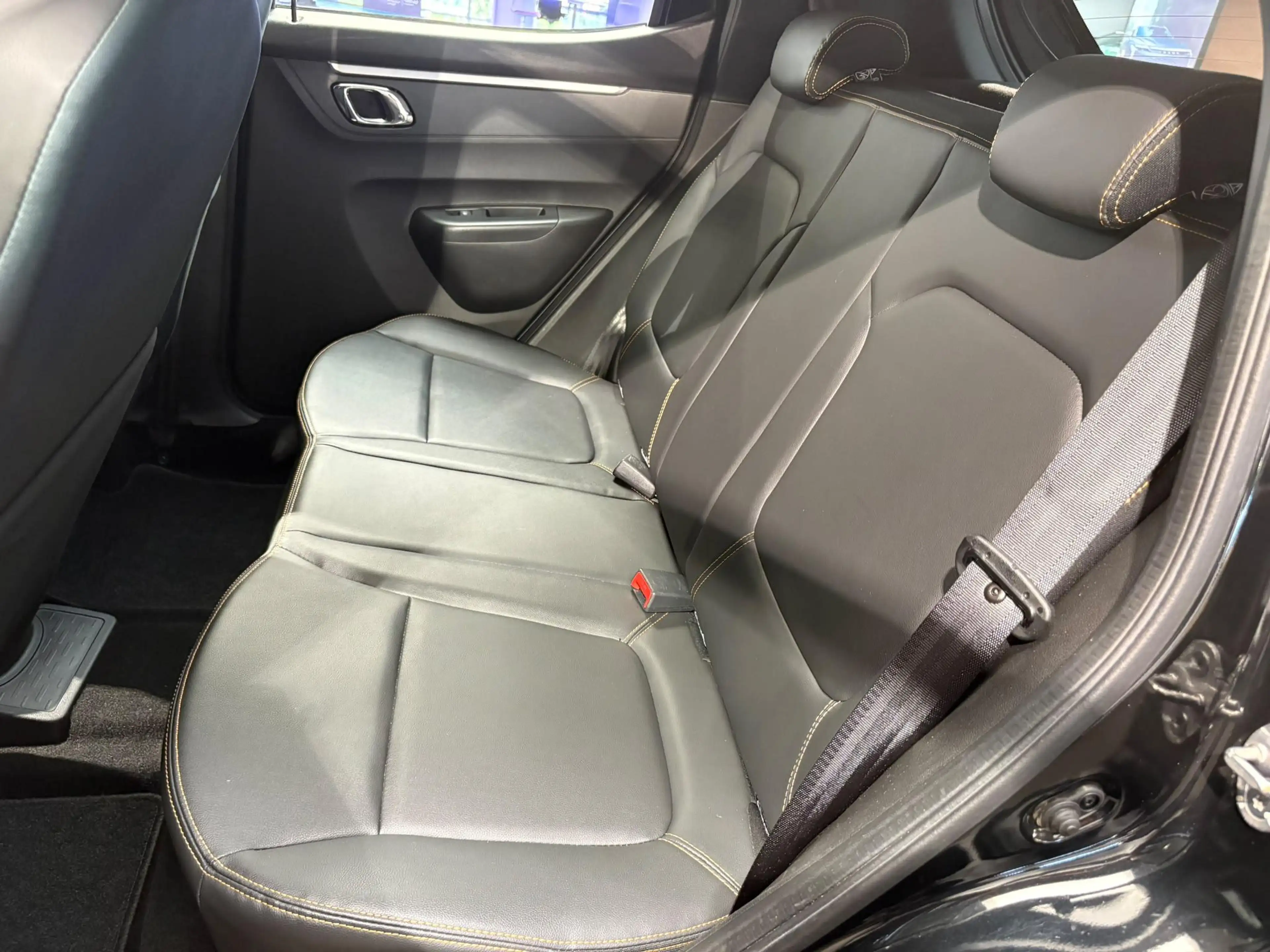 Dacia Spring Comfort Plus 27 kWh | Navigatie | Airco | Camera | — photo 7