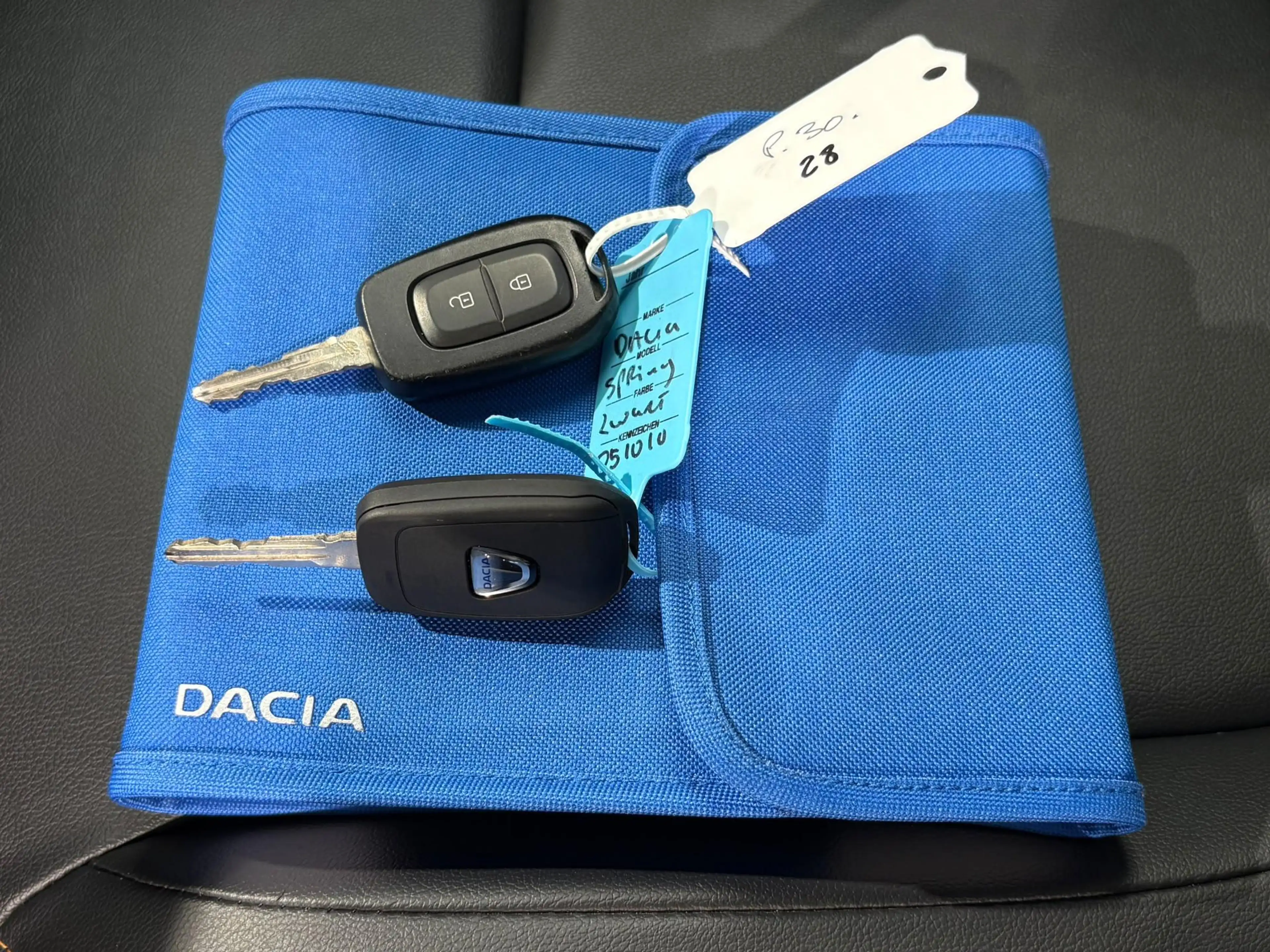 Dacia Spring Comfort Plus 27 kWh | Navigatie | Airco | Camera | — photo 14