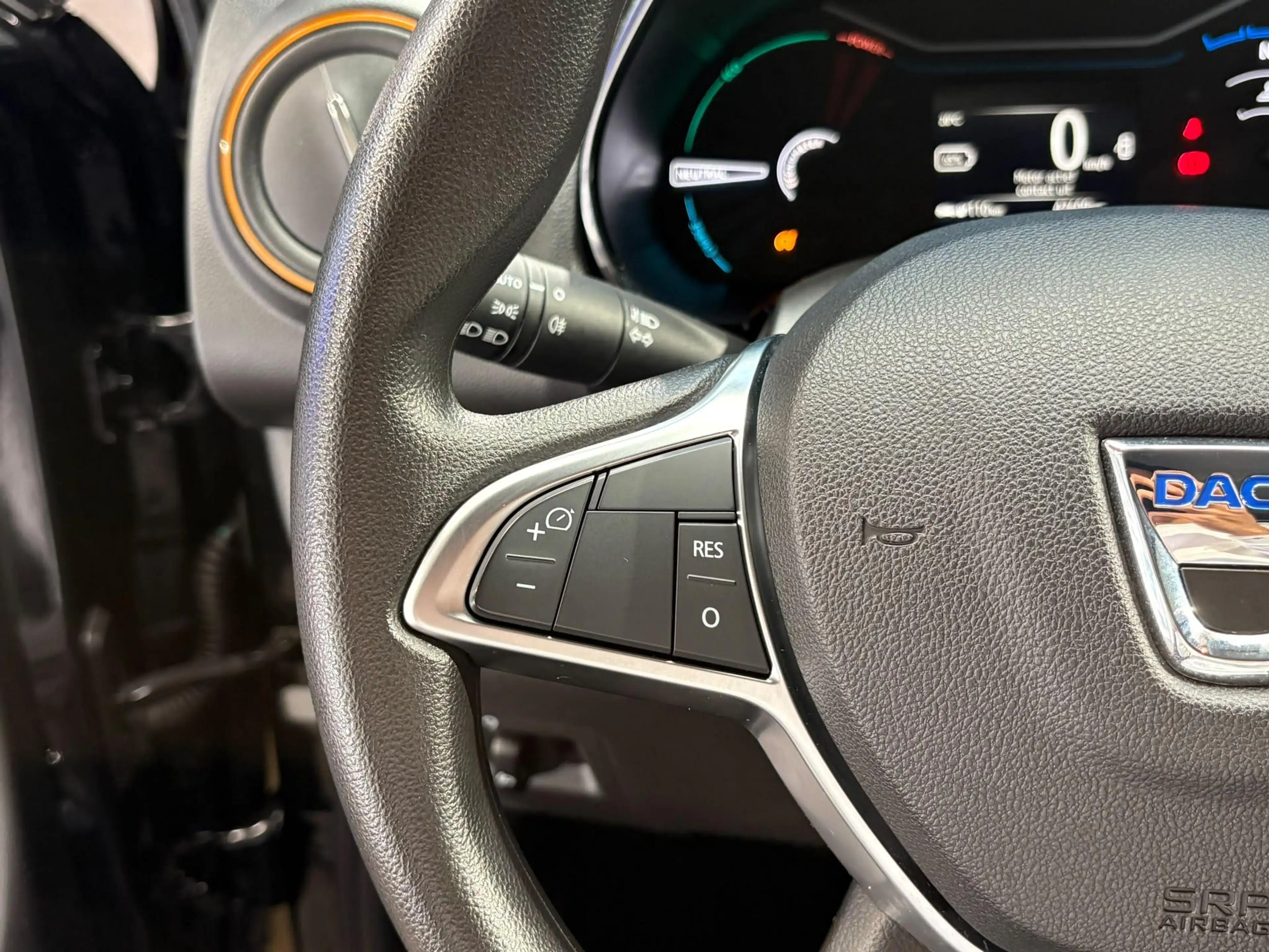 Dacia Spring Comfort Plus 27 kWh | Navigatie | Airco | Camera | — photo 20