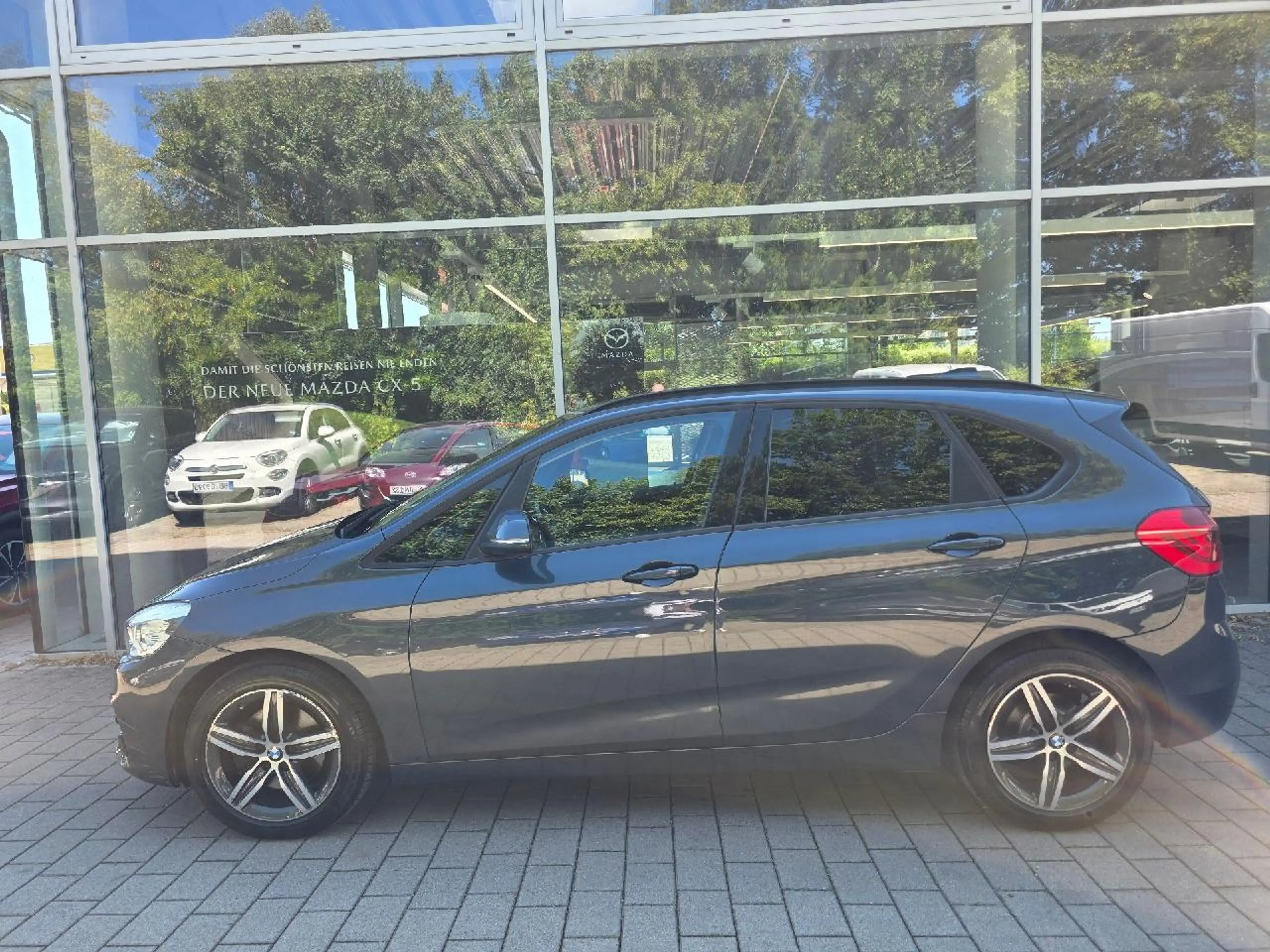 BMW 220 220d xDrive Sport-Line Autom. LED Leder Navi RFK.. — photo 2