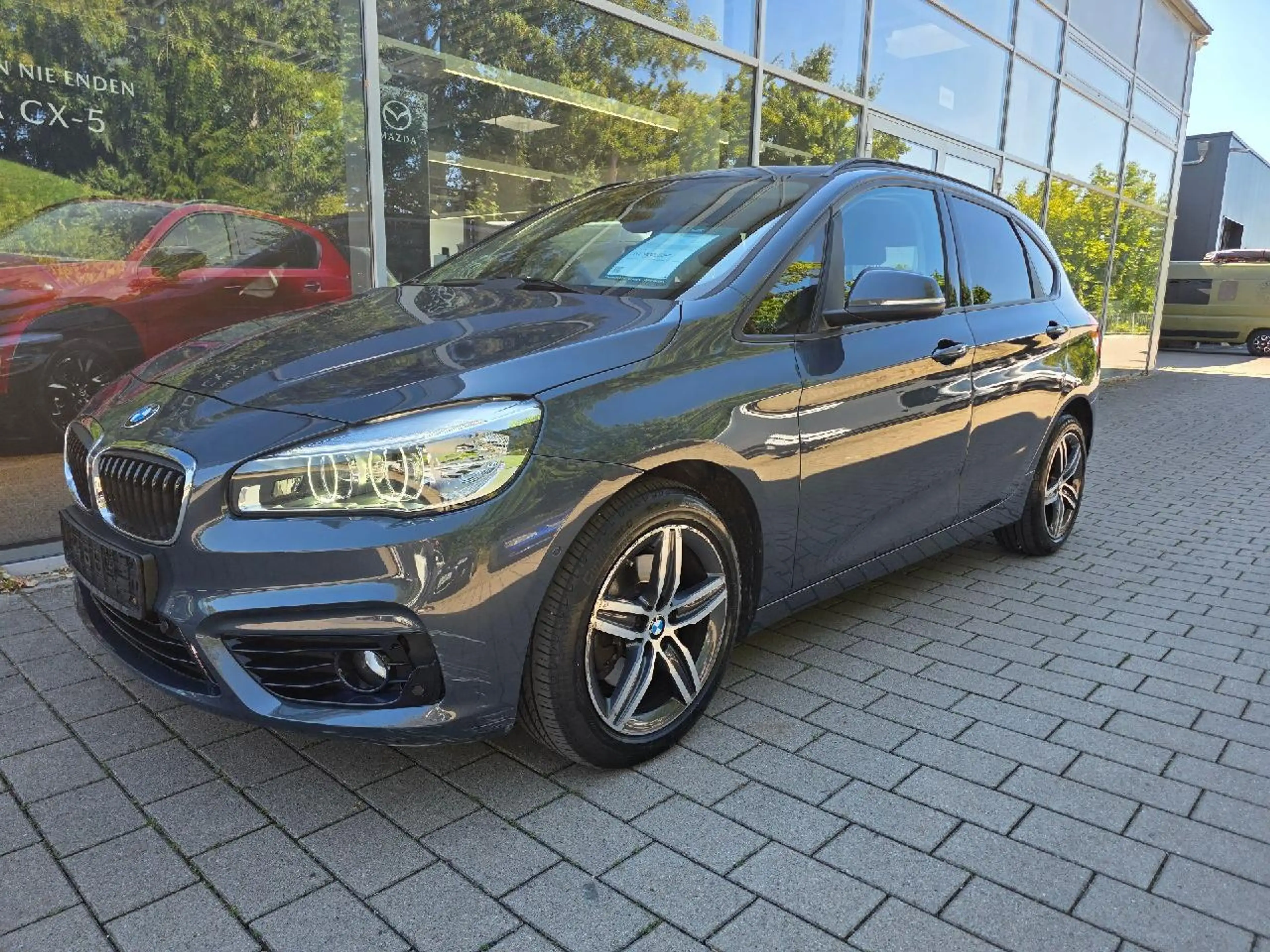 BMW 220 220d xDrive Sport-Line Autom. LED Leder Navi RFK..