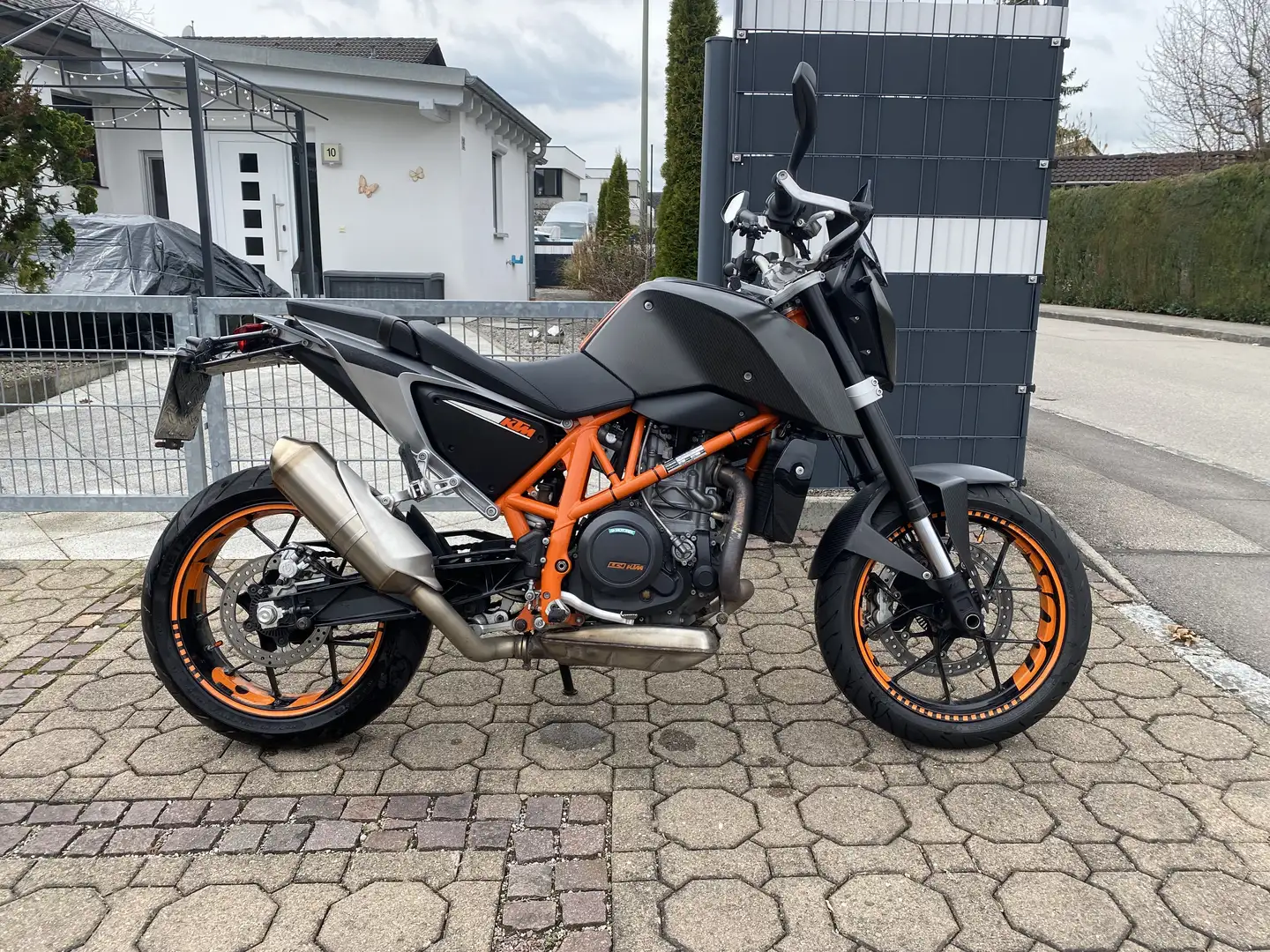 KTM 690 Duke Negru - 1