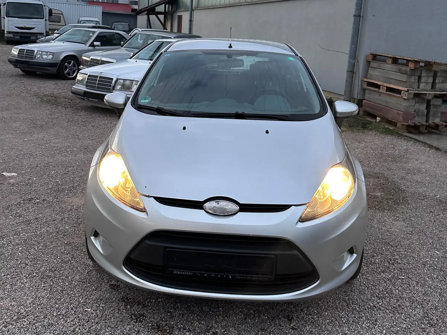 Ford Fiesta 1.4 TDCI Ambiente Grau - 2