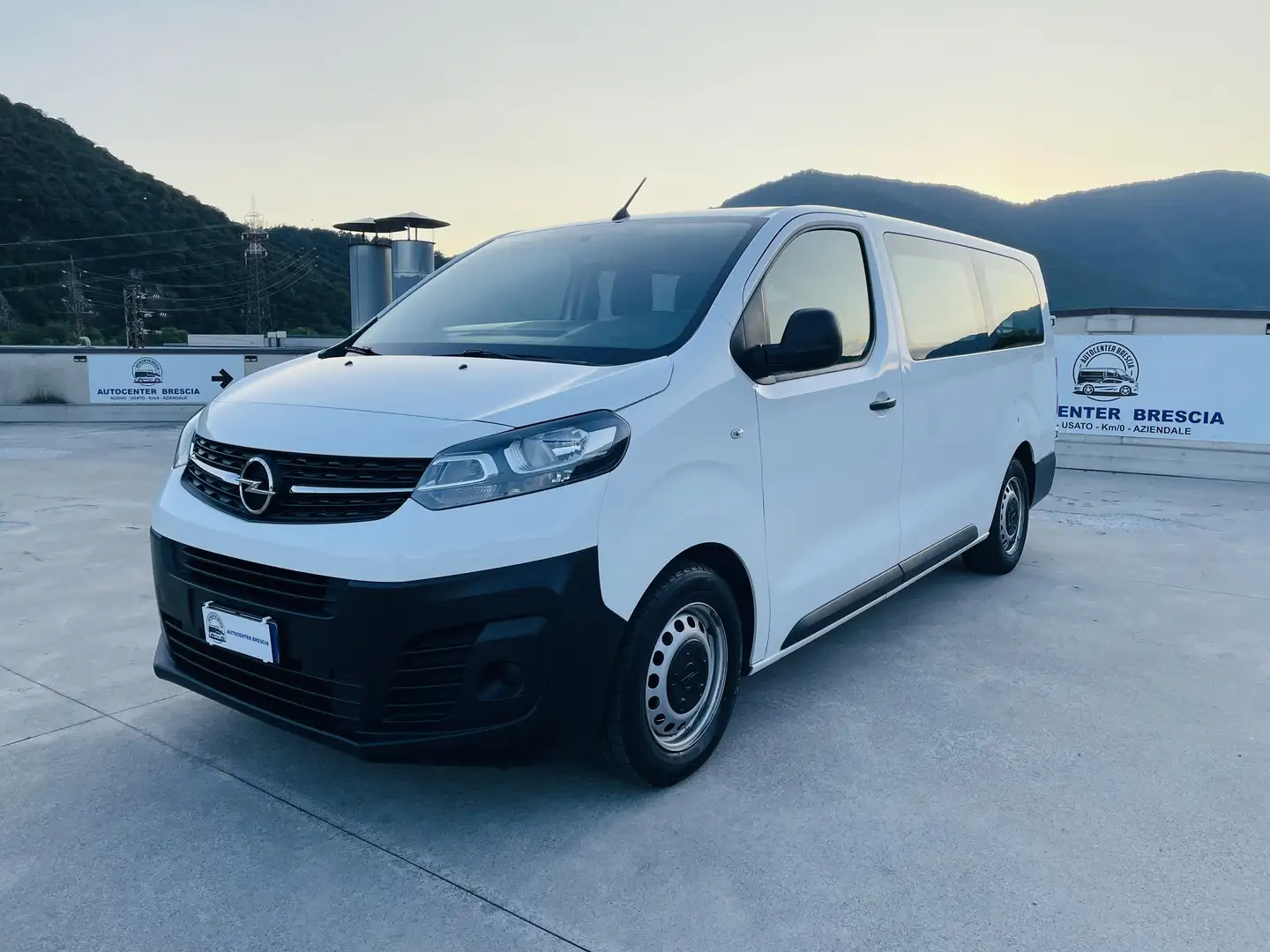 Opel Vivaro L2H1 LIFE 9 POSTI EURO 6D 1Proprietario Bianco - 1