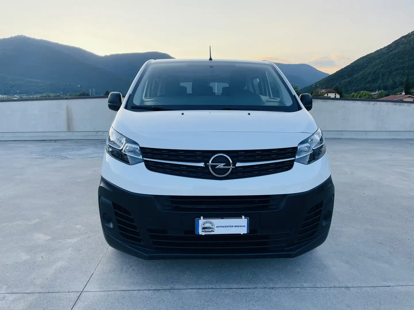 Opel Vivaro L2H1 LIFE 9 POSTI EURO 6D 1Proprietario Bianco - 2