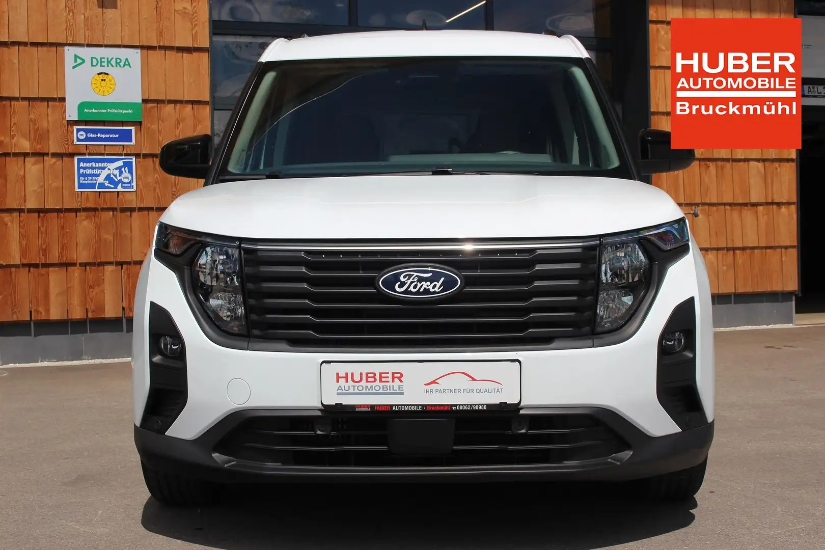 Ford Tourneo Courier Titanium 1.0 Ecoboost 125PS CARPLAY/PDC/KAMERA/... White - 2