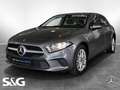 Mercedes-Benz A 250 e CARPLAY+KAMERA+MBUX+PDC+SITZHEIZUNG+17" Grijs - thumbnail 1
