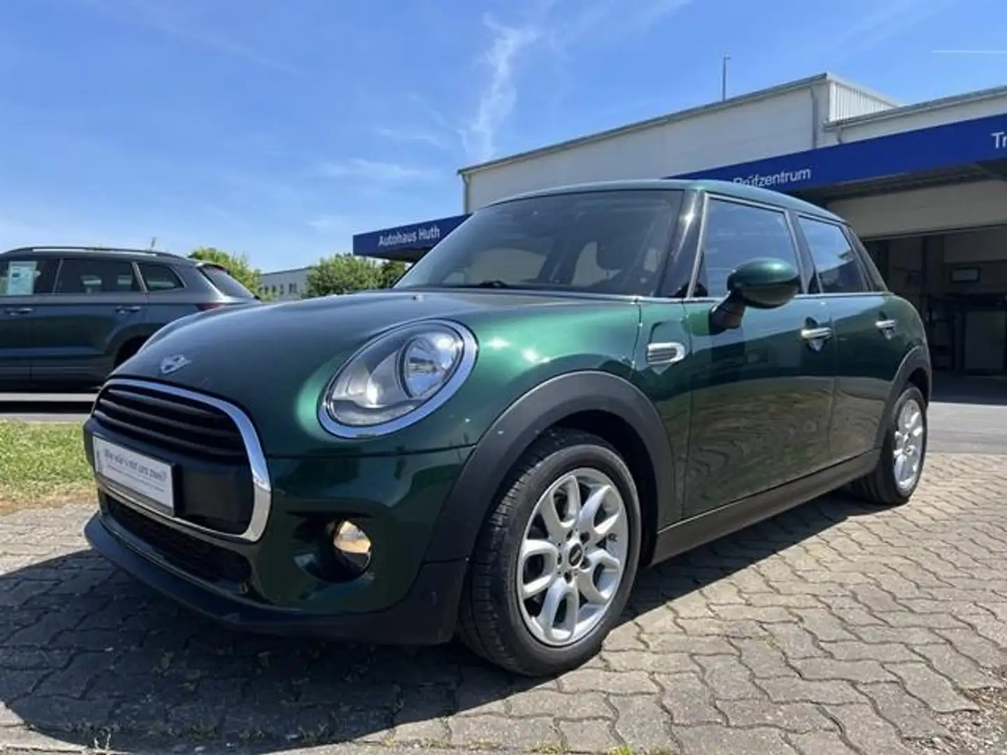 MINI One Automatik NAVI BLUETH PDC SHZ Grün - 1