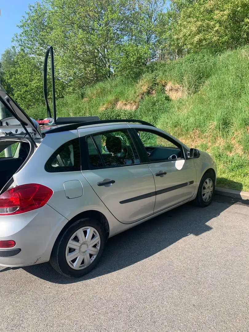Renault Clio 1.2 16V 75 Grandtour Dynamique - 1