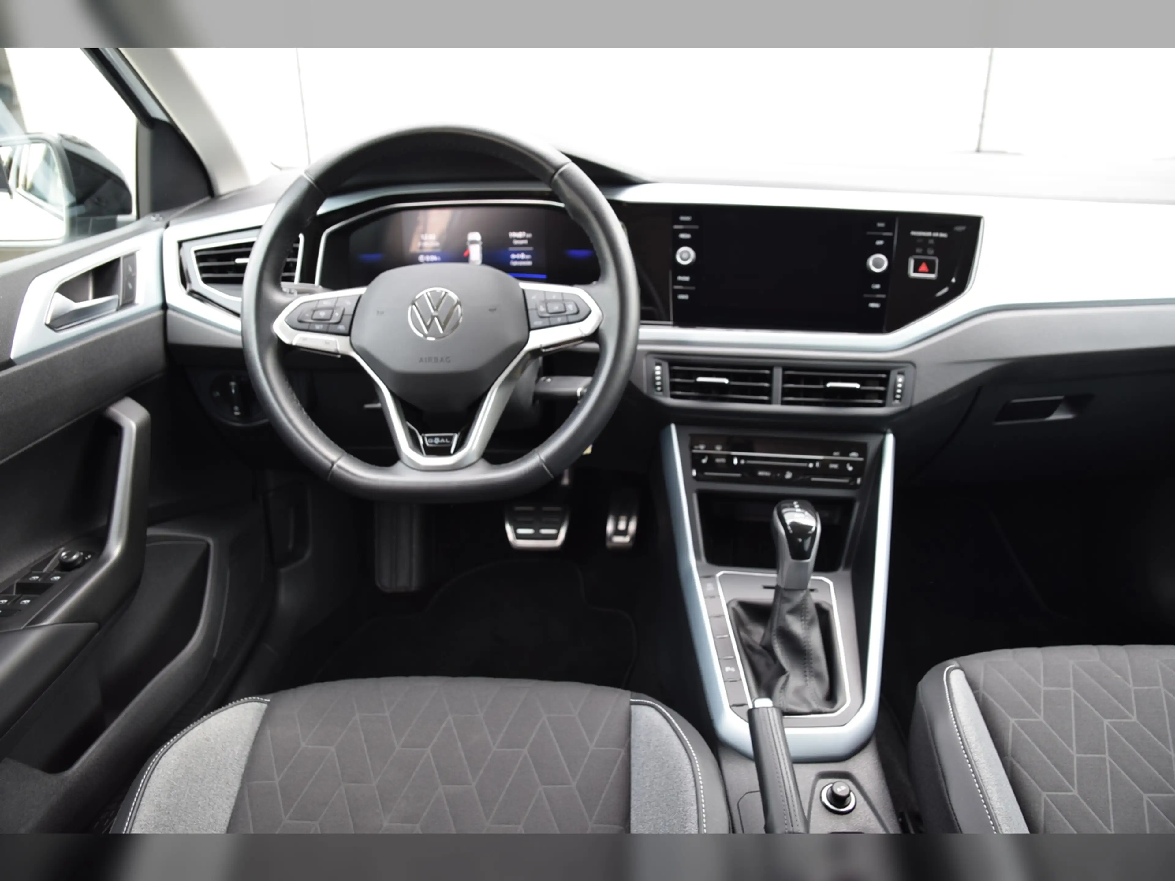 Volkswagen Polo TSI Goal DSG — photo 12
