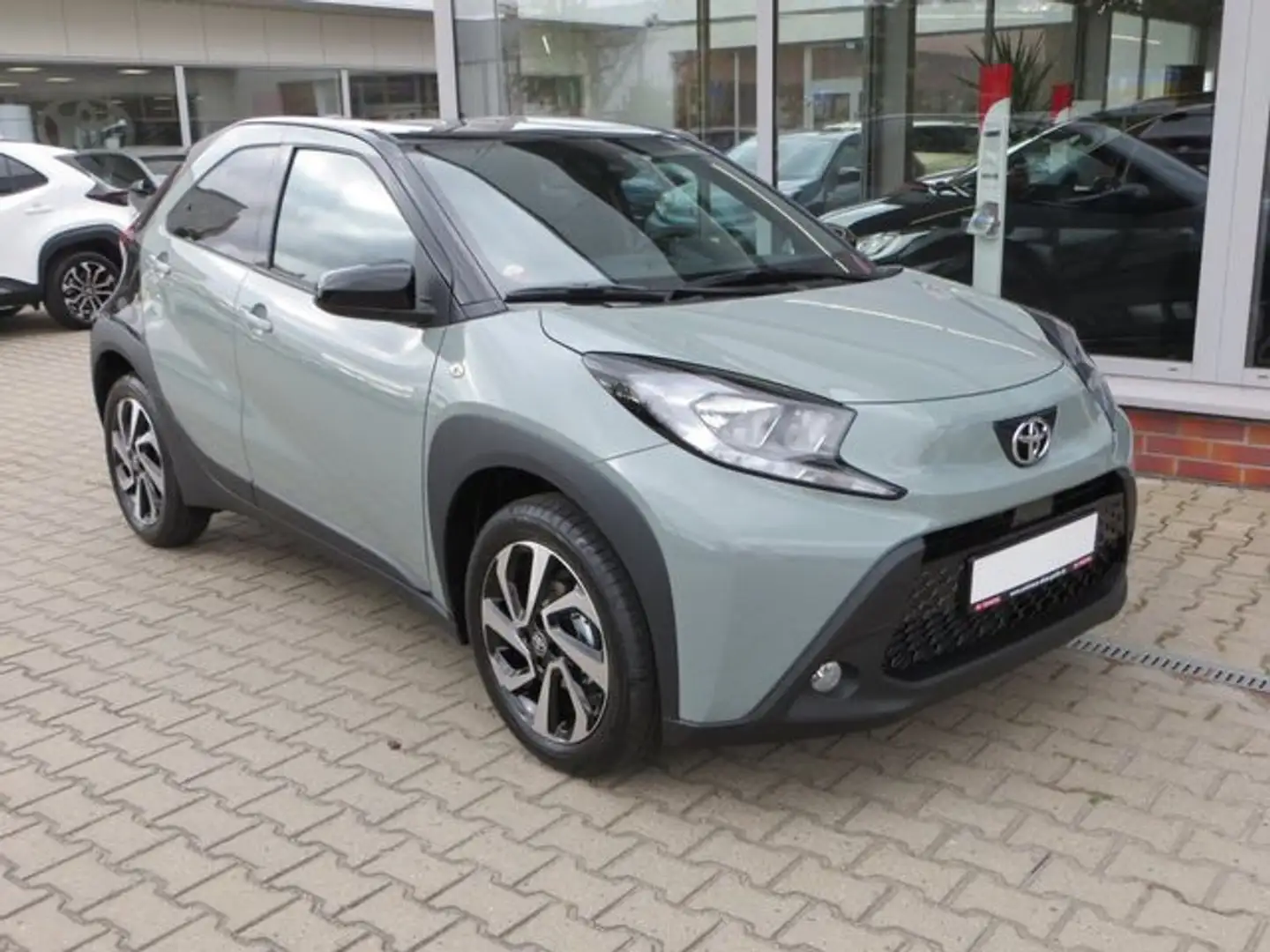 Toyota Aygo X 1.0 VVT-i Team D*ACC*SPUR*APPLE-CAR Schwarz - 2