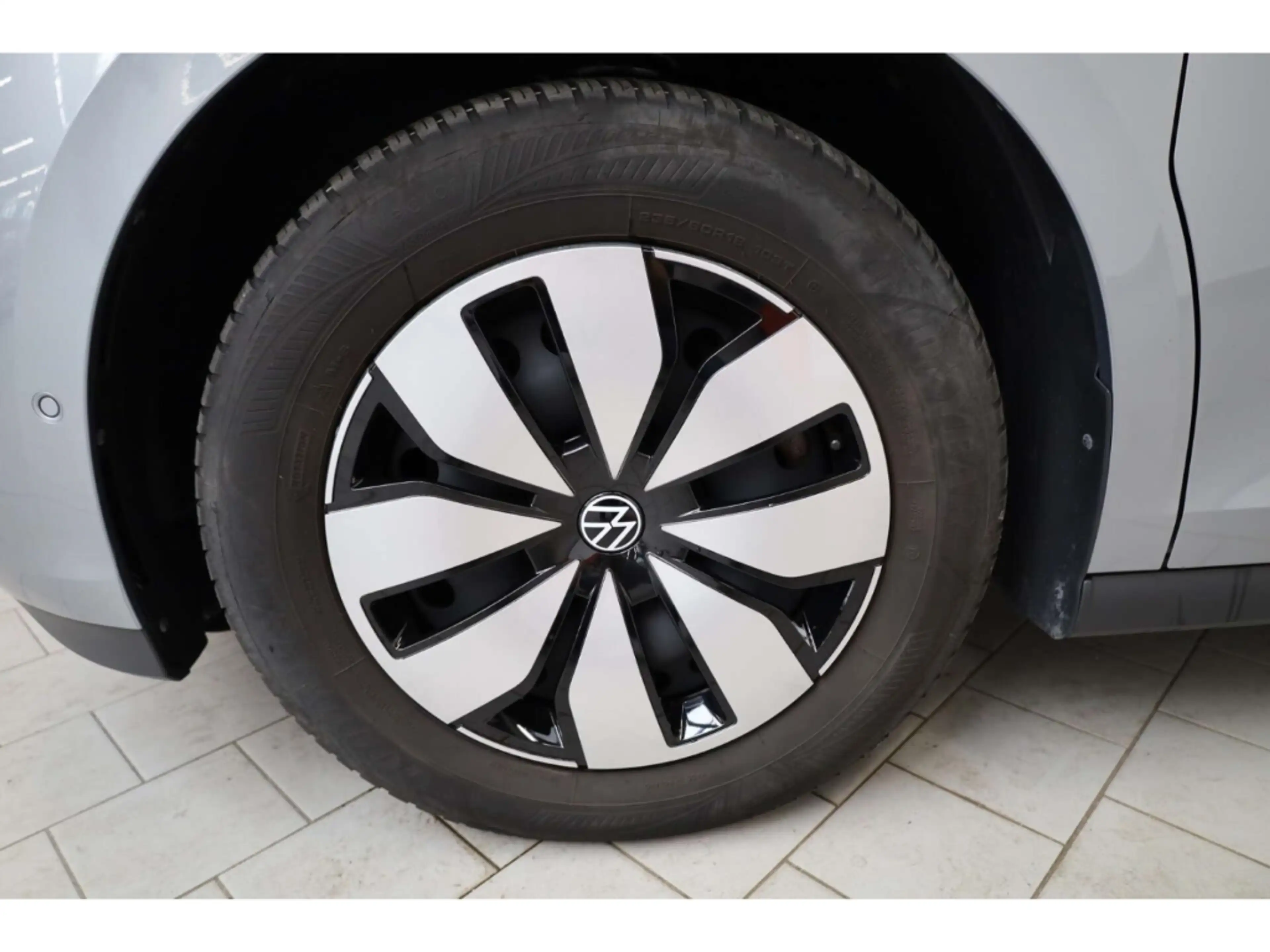 Volkswagen ID. Buzz Pro 84 kWh AHK/LED/ACC/Keyless/RFK/SH — photo 17
