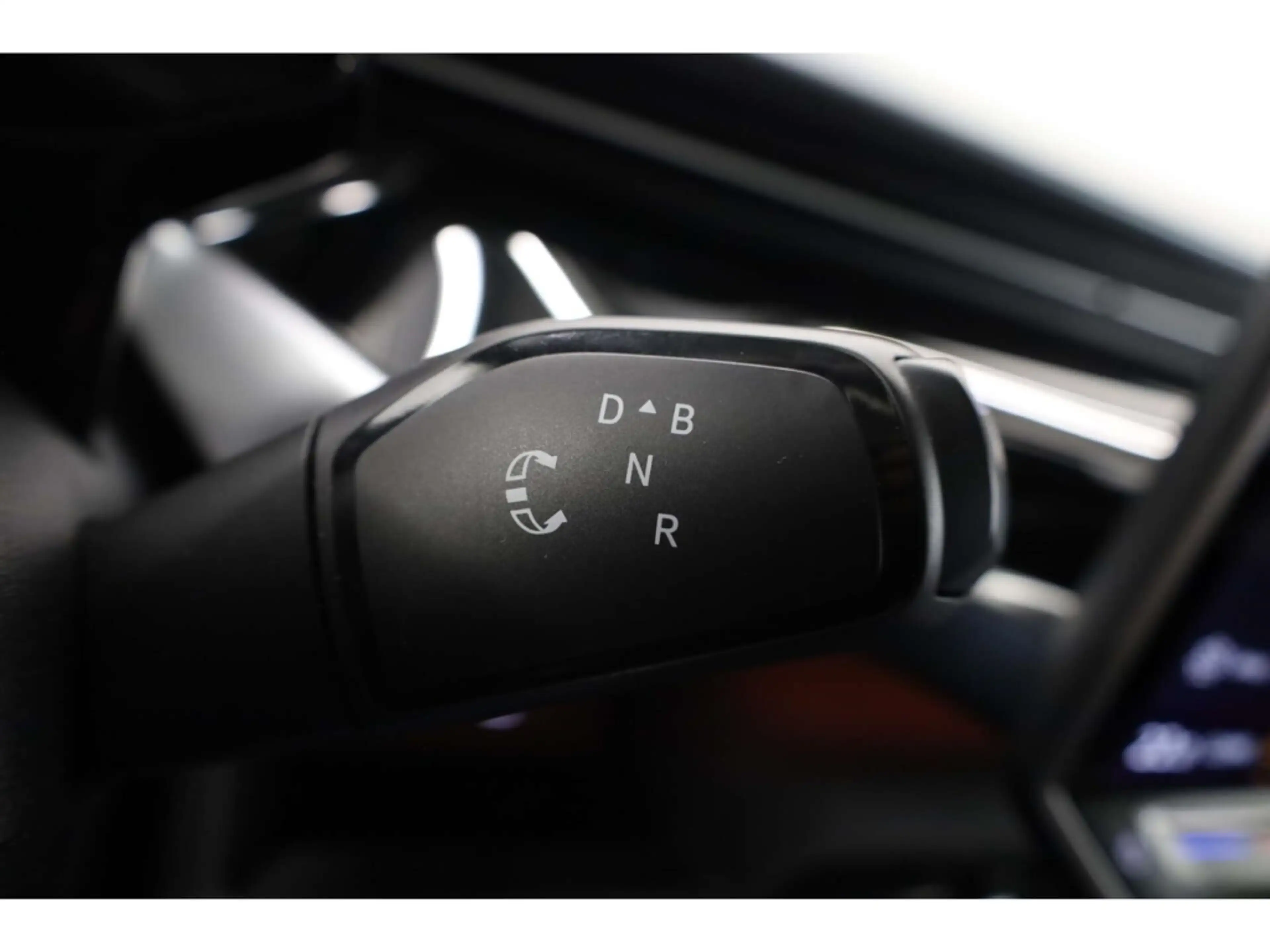 Volkswagen ID. Buzz Pro 84 kWh AHK/LED/ACC/Keyless/RFK/SH — photo 13