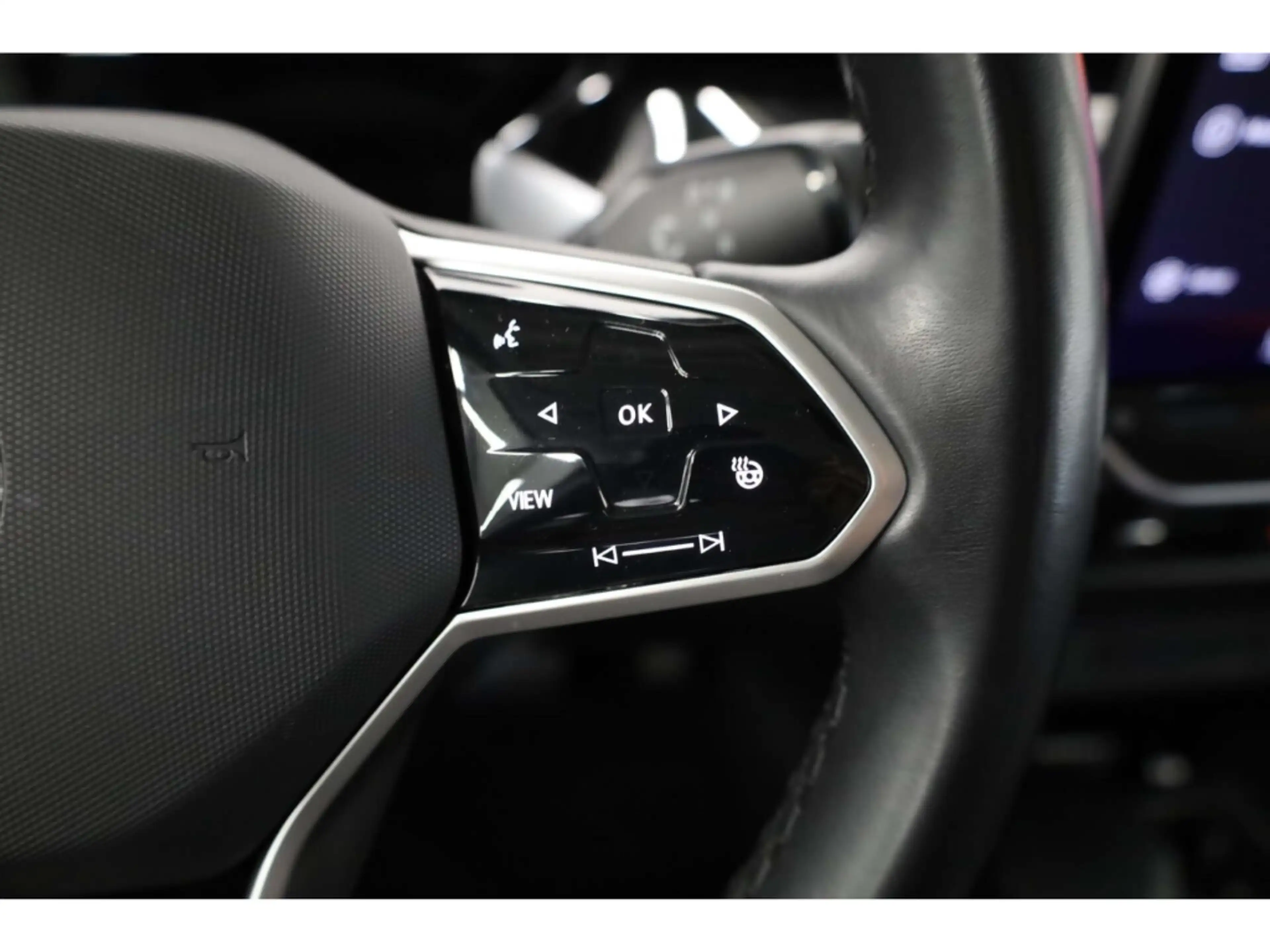 Volkswagen ID. Buzz Pro 84 kWh AHK/LED/ACC/Keyless/RFK/SH — photo 11