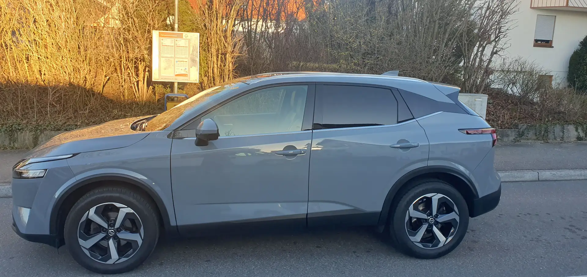 Nissan Qashqai Qashqai 1.3 DIG-T MHEV Xtronic Premiere Edition - 2