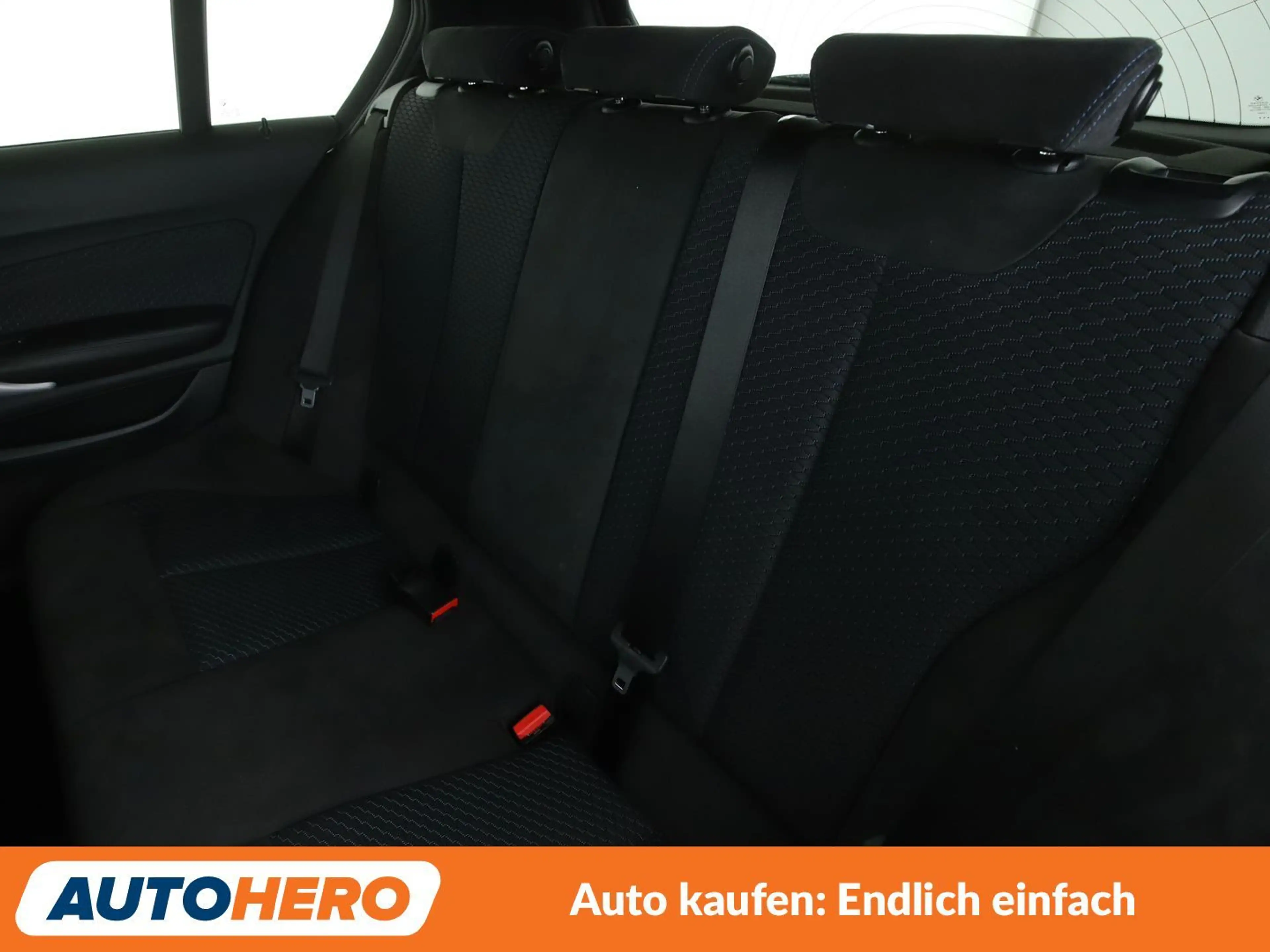 BMW 140 M140i xDrive Special Edition Aut.*LED*TEMPO*PDC* — photo 14