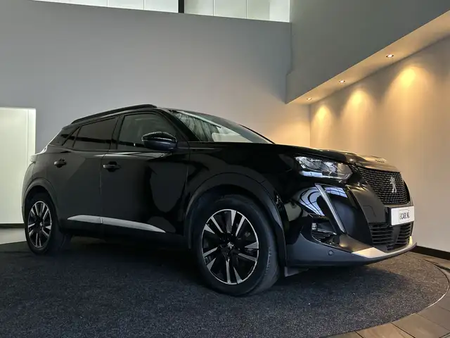 Peugeot e-2008 EV Allure 50 kWh Panoramadak | Cruise Control | 18