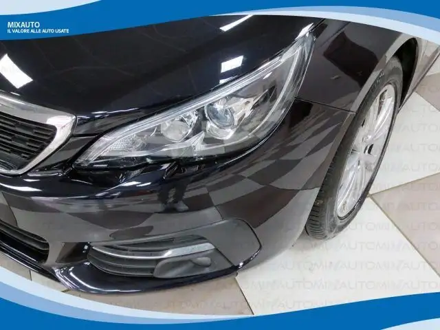 Peugeot 308 view 12