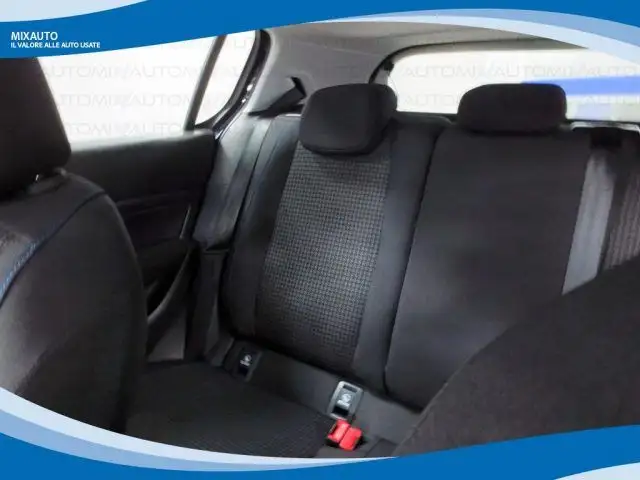 Peugeot 308 view 11