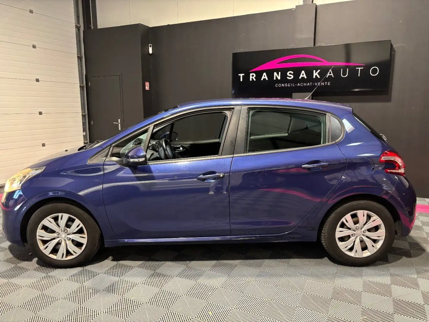 Peugeot 208 1.4 HDi 68ch BVM5 Active Bleu - 2