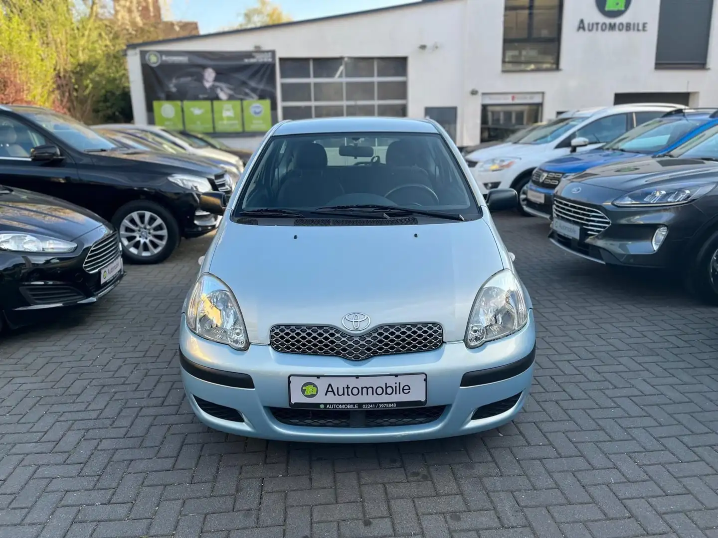 Toyota Yaris *KLIMA*4S*REIFEN*TÜV 06/2026 Синій - 2