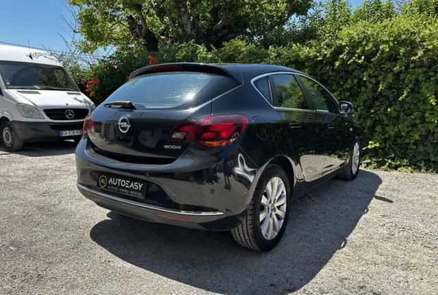 Opel Astra view 5