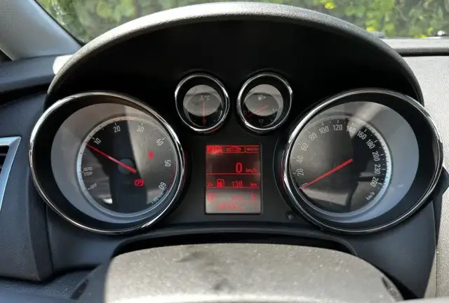 Opel Astra view 15
