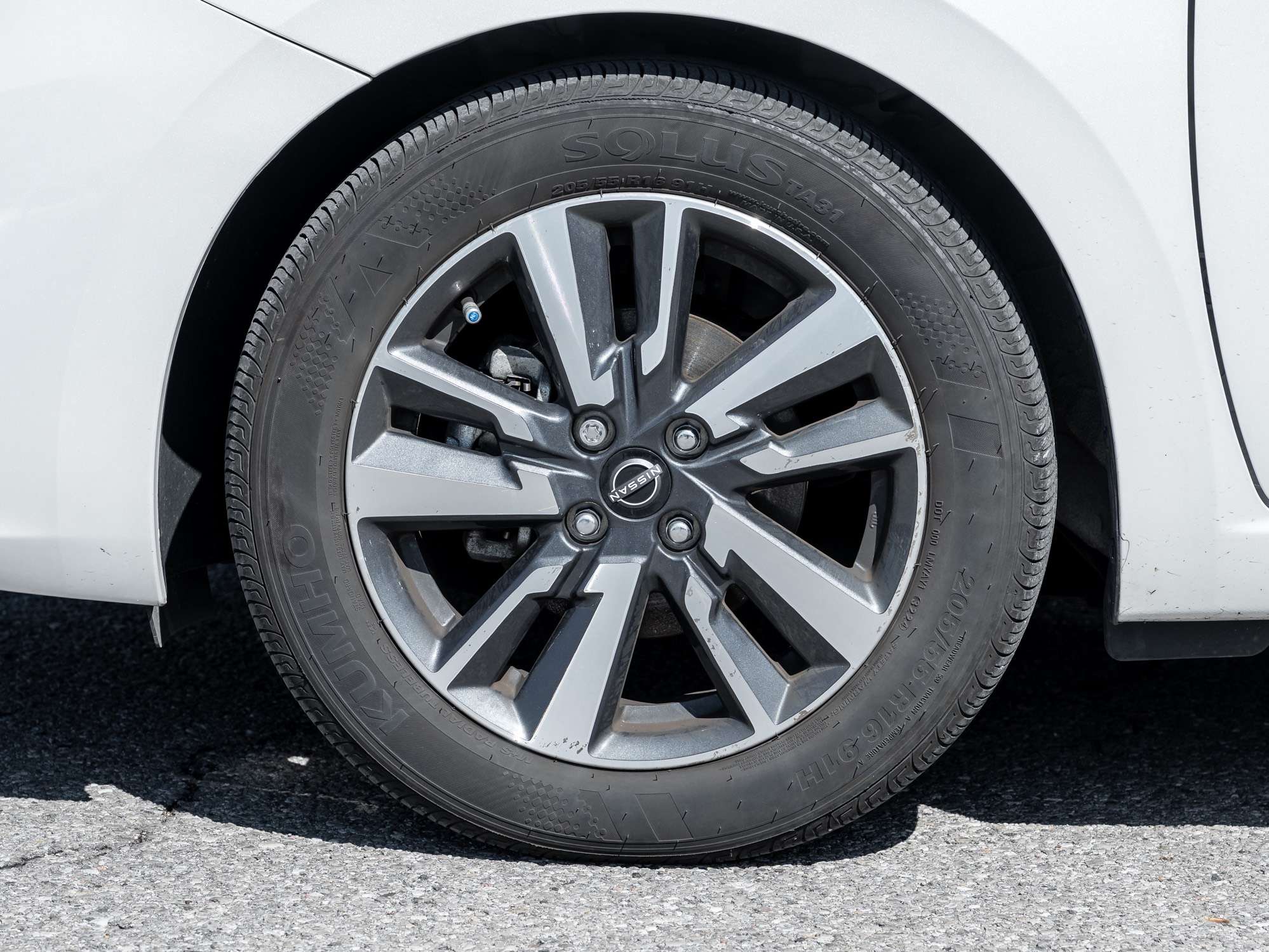 2025 Nissan Versa SV — снимка 1