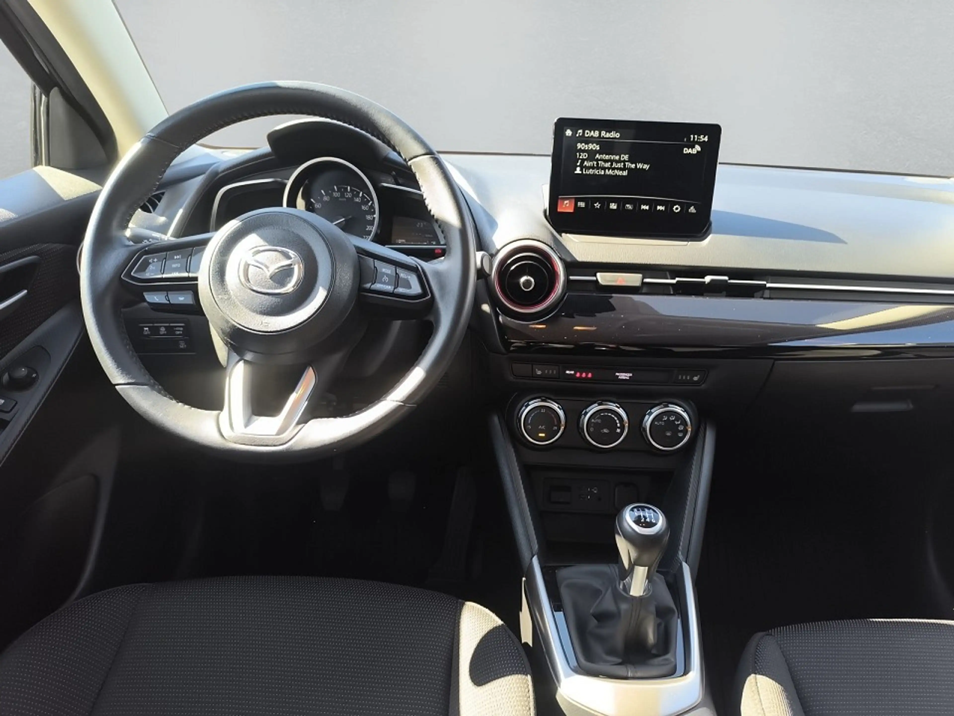 Mazda 2 SKYACTIV-G 90 6-Gang Homura 16", Kamera, Sitzheiz — photo 12